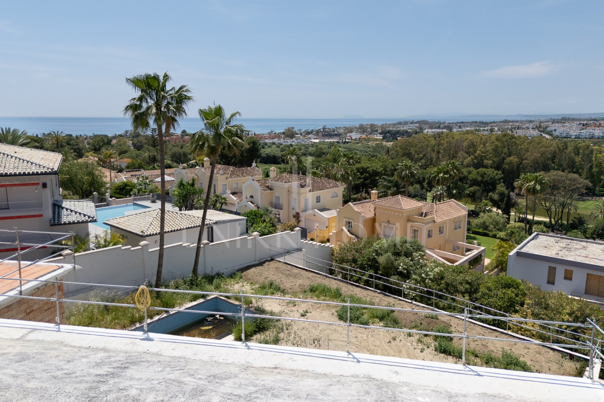 Villa Hortensia – Elegante Villa con vistas panorámicas al mar en El Paraíso