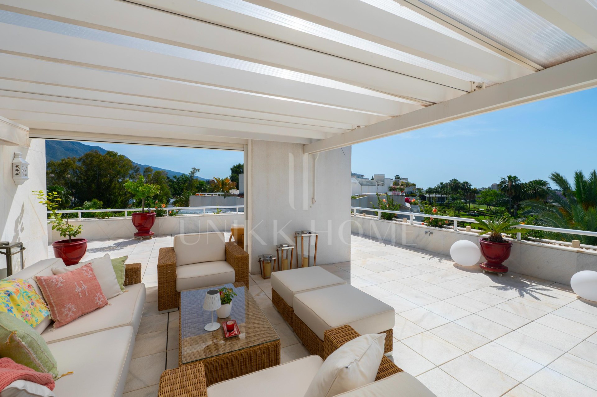 Duplex Penthouse Los Granados Golf, Nueva Andalucía