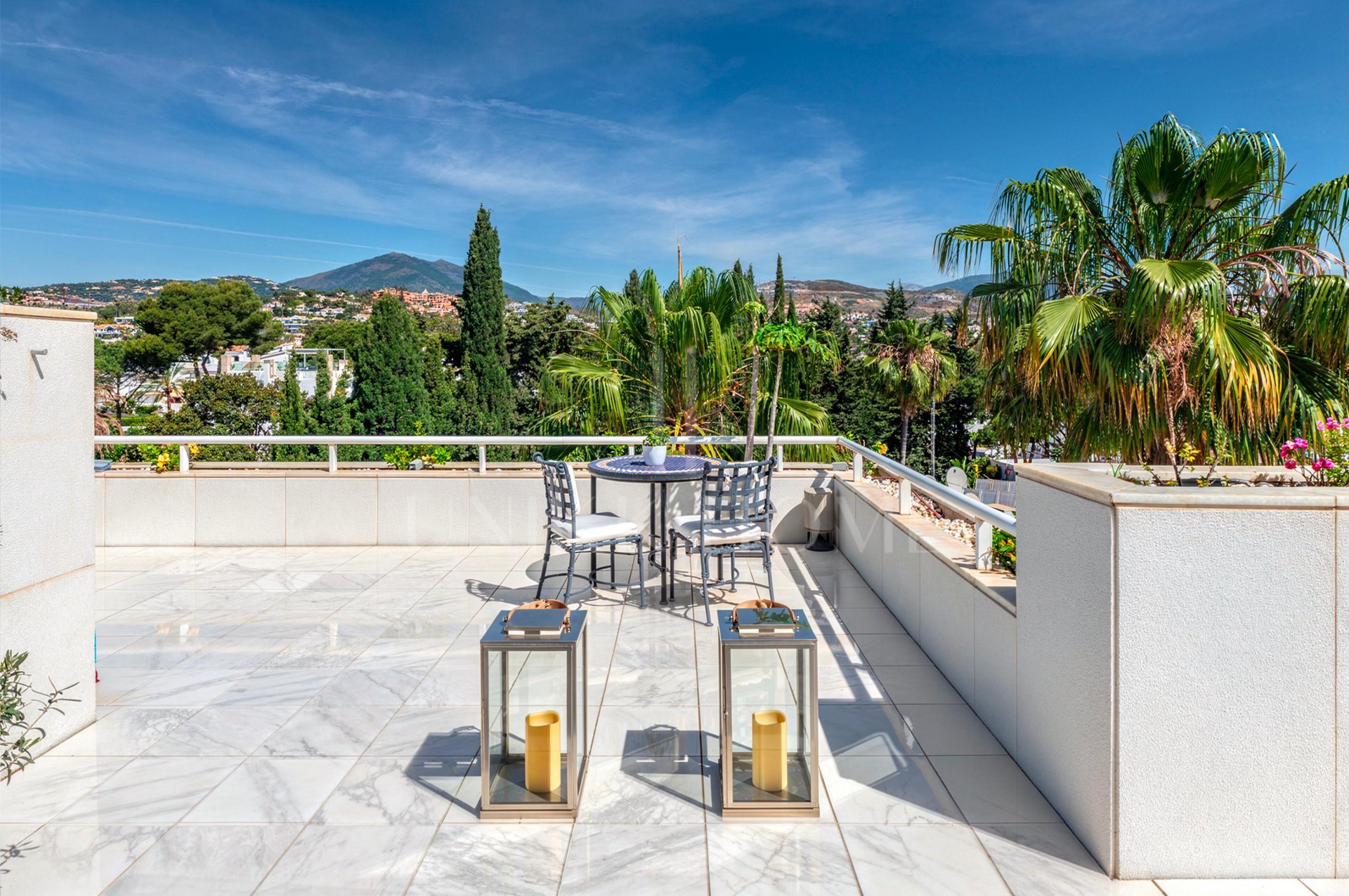 Duplex Penthouse Los Granados Golf, Nueva Andalucía