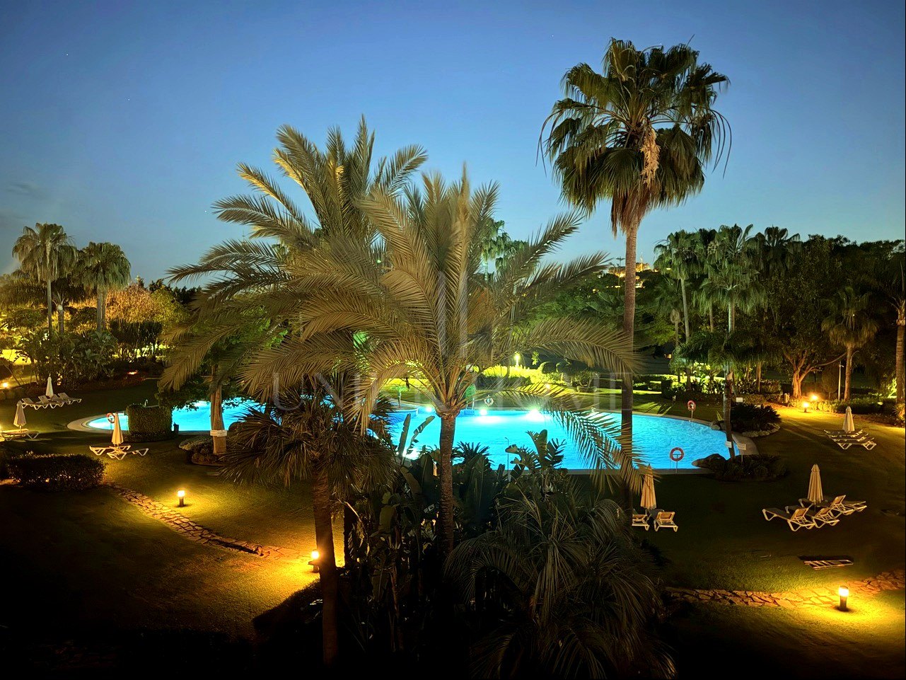 Ático Dúplex en Los Granados Golf, Nueva Andalucía