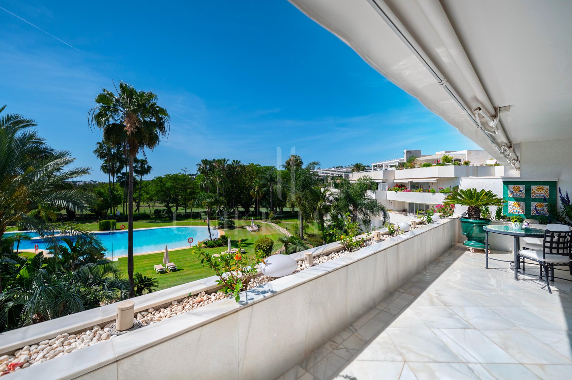 Duplex Penthouse Los Granados Golf, Nueva Andalucía