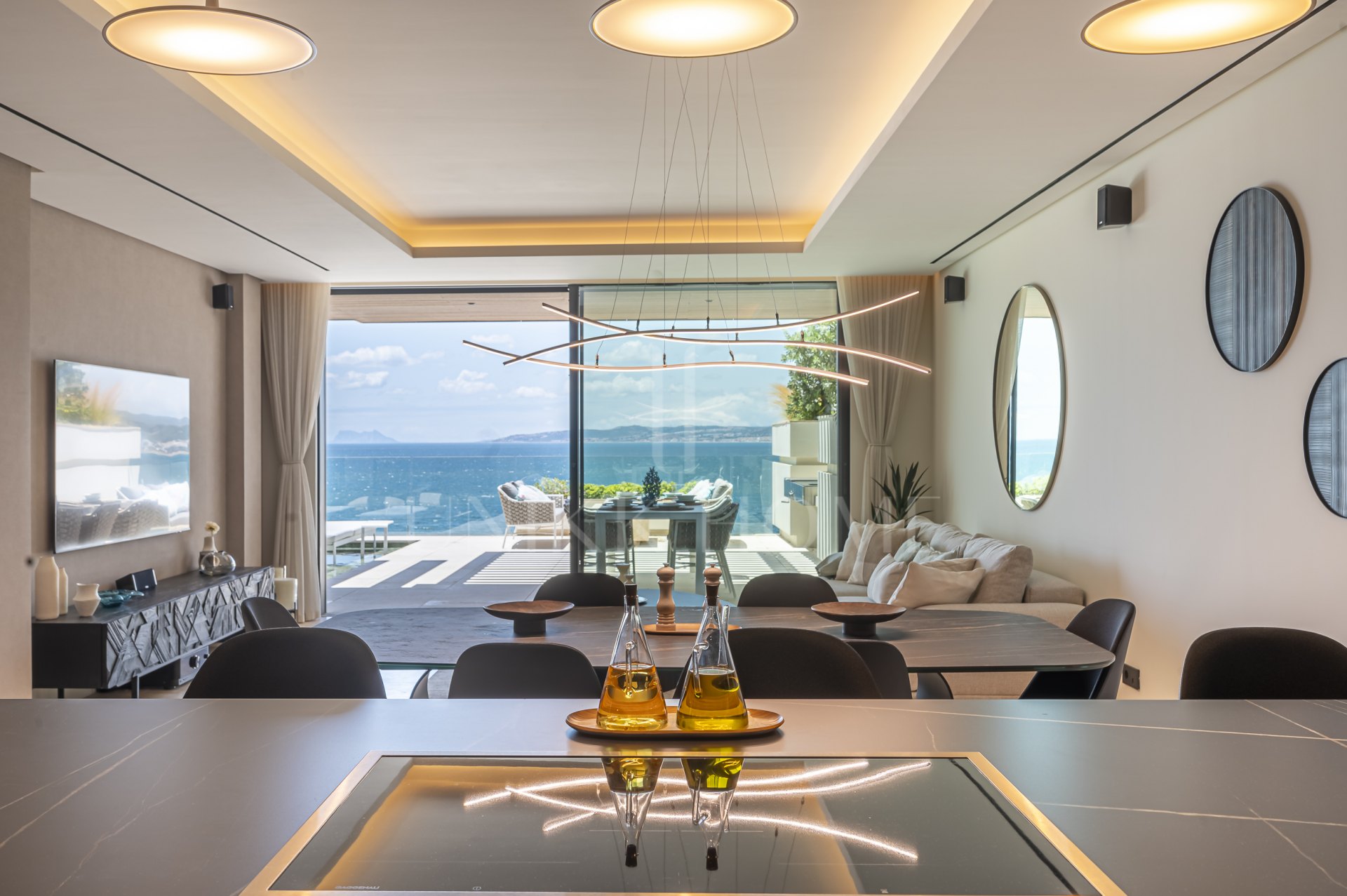 Luxury Beachfront Apartment with Panoramic Sea Views in Estepona