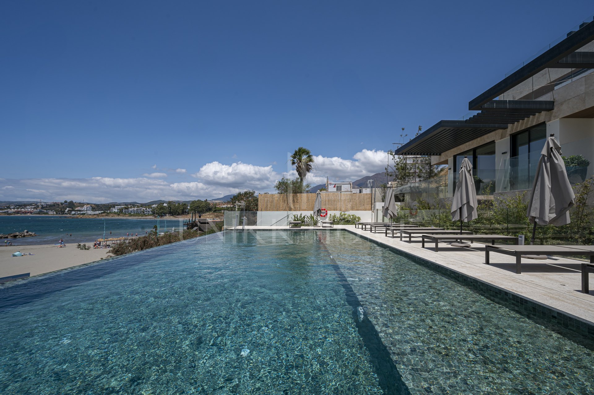 Luxury Beachfront Apartment with Panoramic Sea Views in Estepona