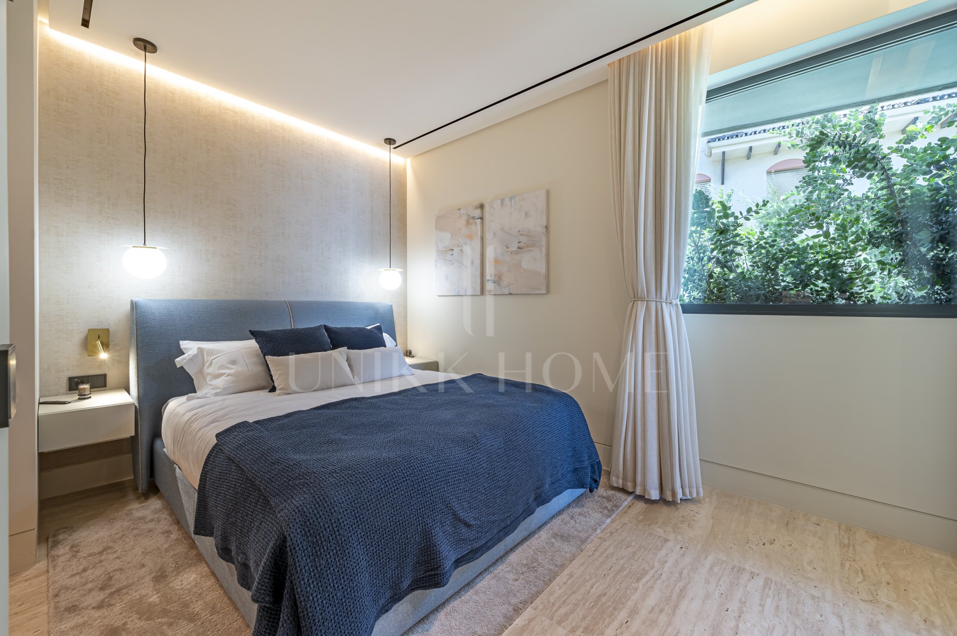 Luxury Beachfront Apartment with Panoramic Sea Views in Estepona