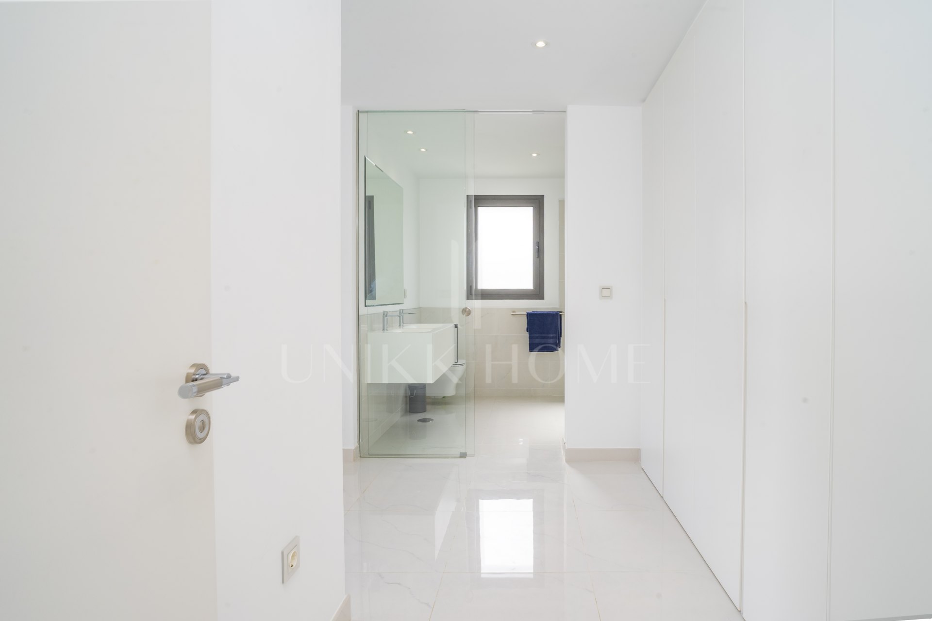 Ático duplex de lujo en Cataleya, Atalaya Golf, Estepona propiedad con 3 dormitorios en venta