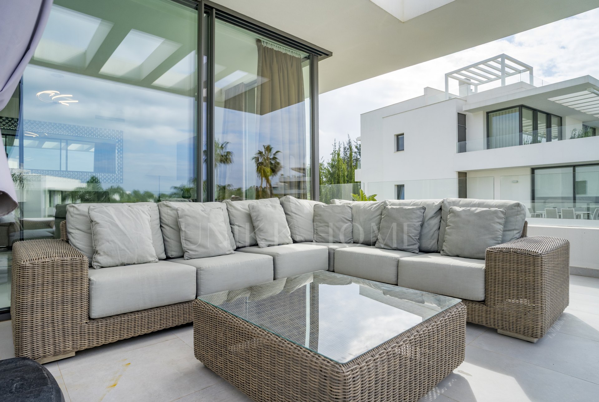 Ático duplex de lujo en Cataleya, Atalaya Golf, Estepona propiedad con 3 dormitorios en venta