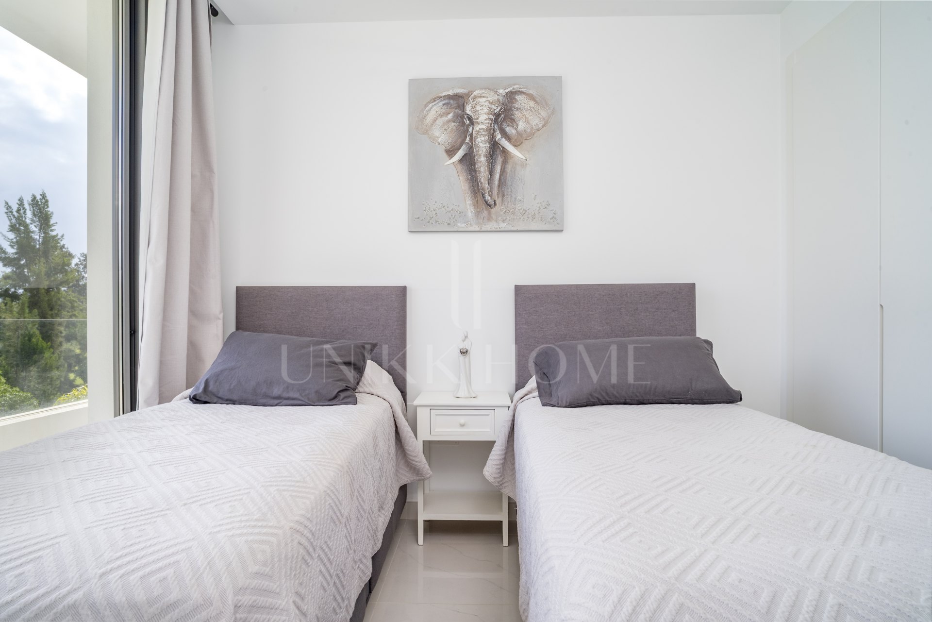 Ático duplex de lujo en Cataleya, Atalaya Golf, Estepona propiedad con 3 dormitorios en venta