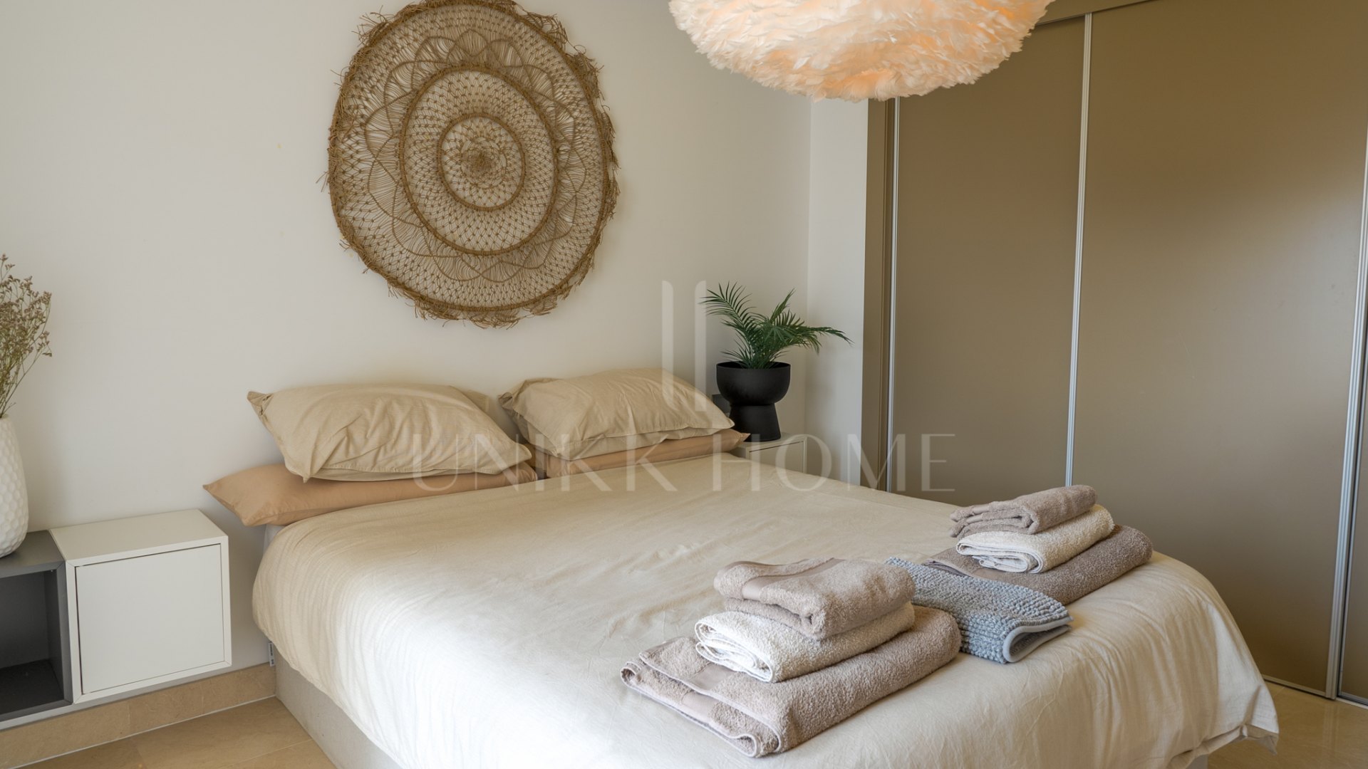 Lujoso y espacioso apartamento de 3 dormitorios en planta baja en Avalon, Los Arqueros Golf