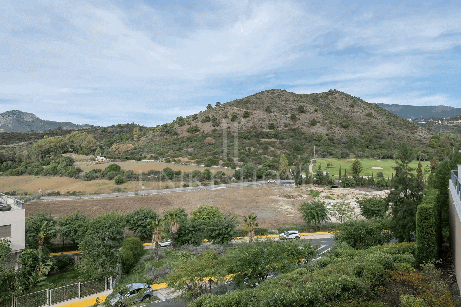 Lujoso y espacioso apartamento de 3 dormitorios en planta baja en Avalon, Los Arqueros Golf