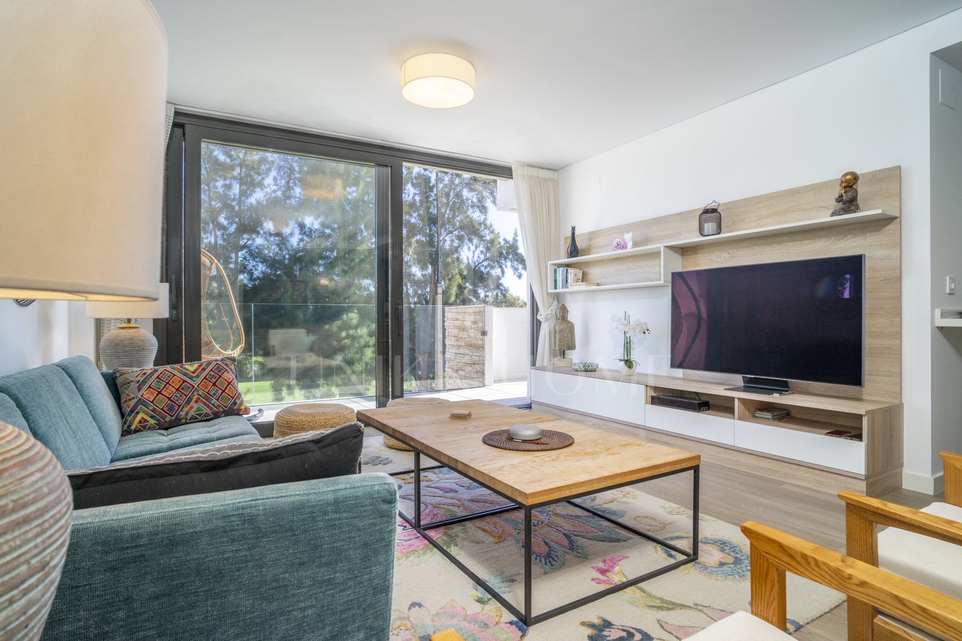 Apartamento moderno de 3 dormitorios en primera línea de golf en La Cala: a un paso del centro, la playa y todos los servicios