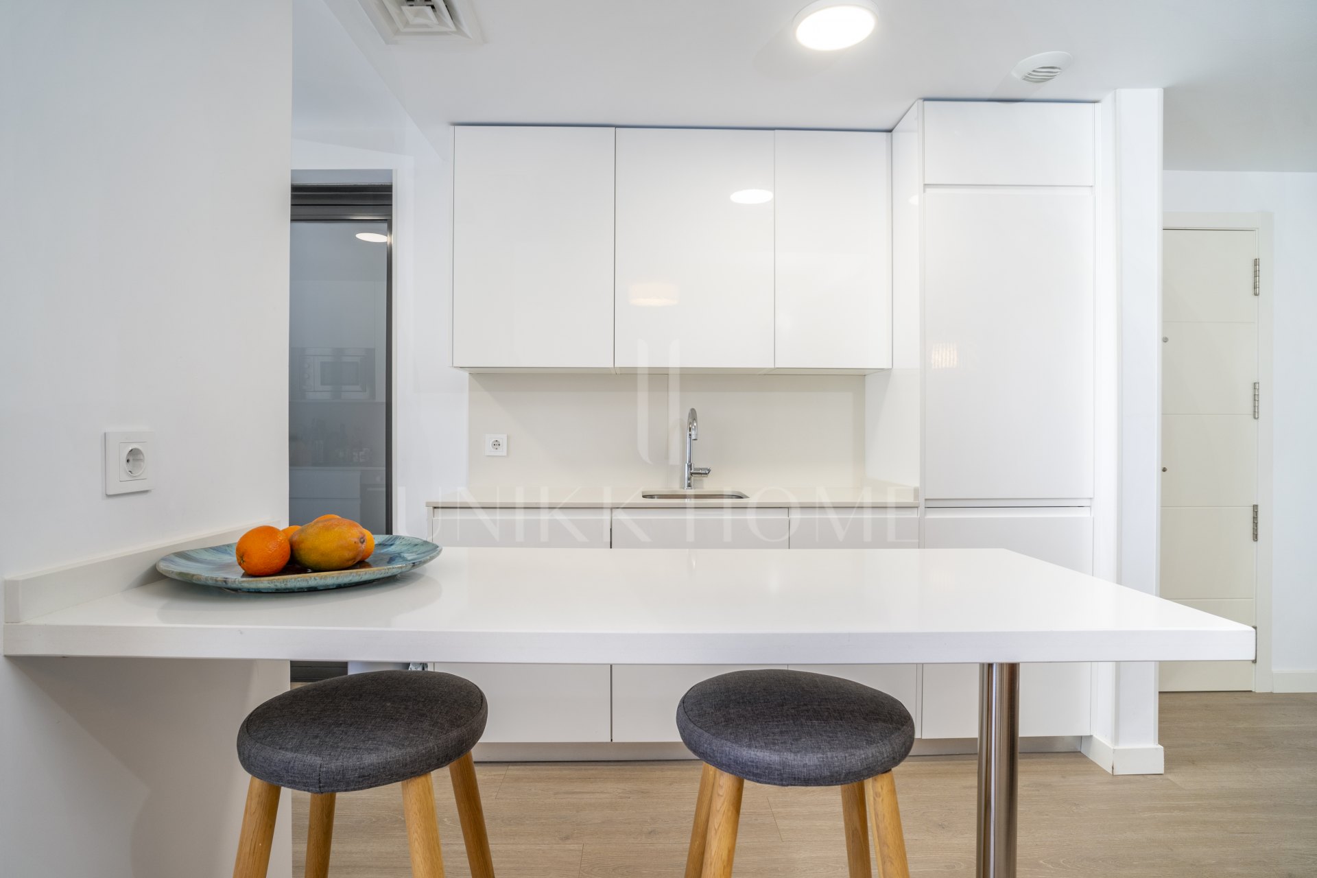 Apartamento moderno de 3 dormitorios en primera línea de golf en La Cala: a un paso del centro, la playa y todos los servicios
