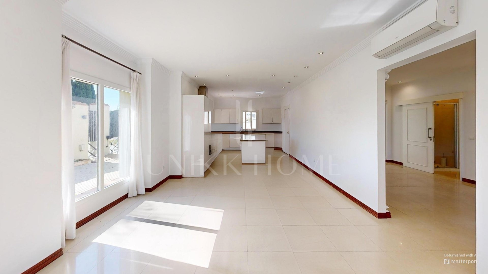 Charming 6-Bedroom Detached Villa in Sotogrande Costa