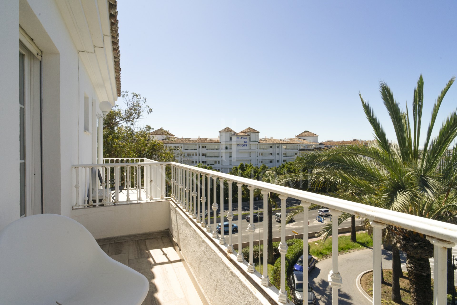 Casa adosada en Nueva Andalucía, junto al Hard Rock hotel
