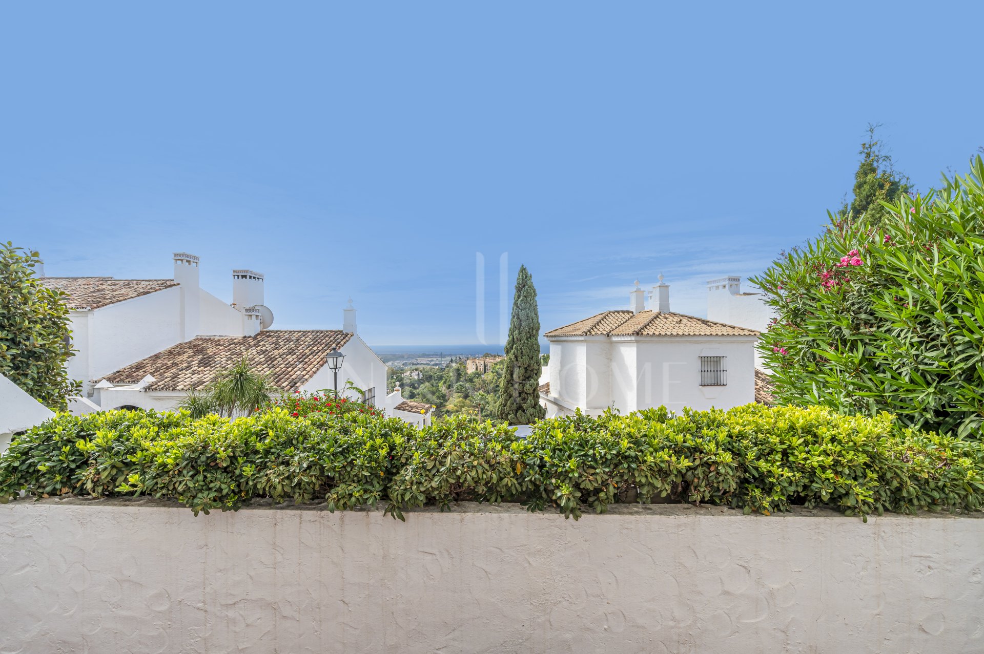 Spacious 2 Bedroom Apartment in Las Colinas - Benahavis