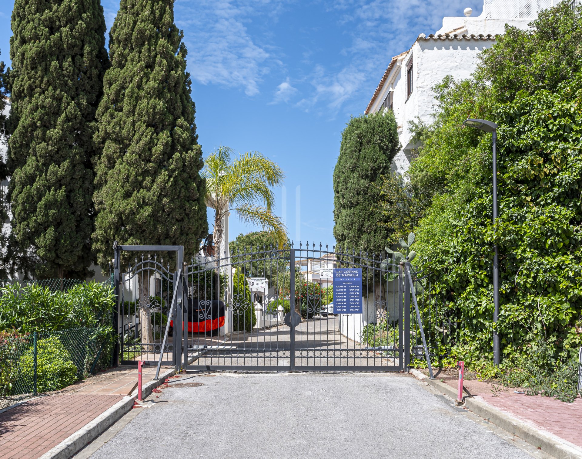 Spacious 2 Bedroom Apartment in Las Colinas - Benahavis