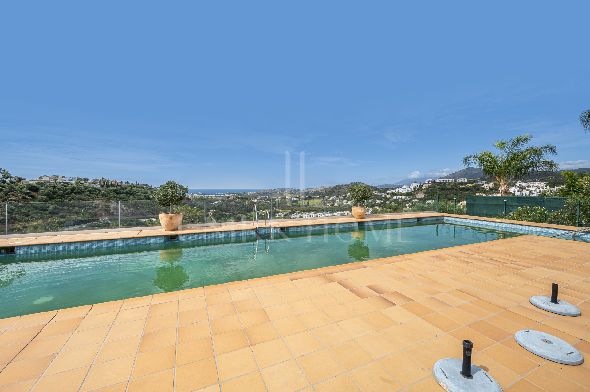 Spacious 2 Bedroom Apartment in Las Colinas - Benahavis