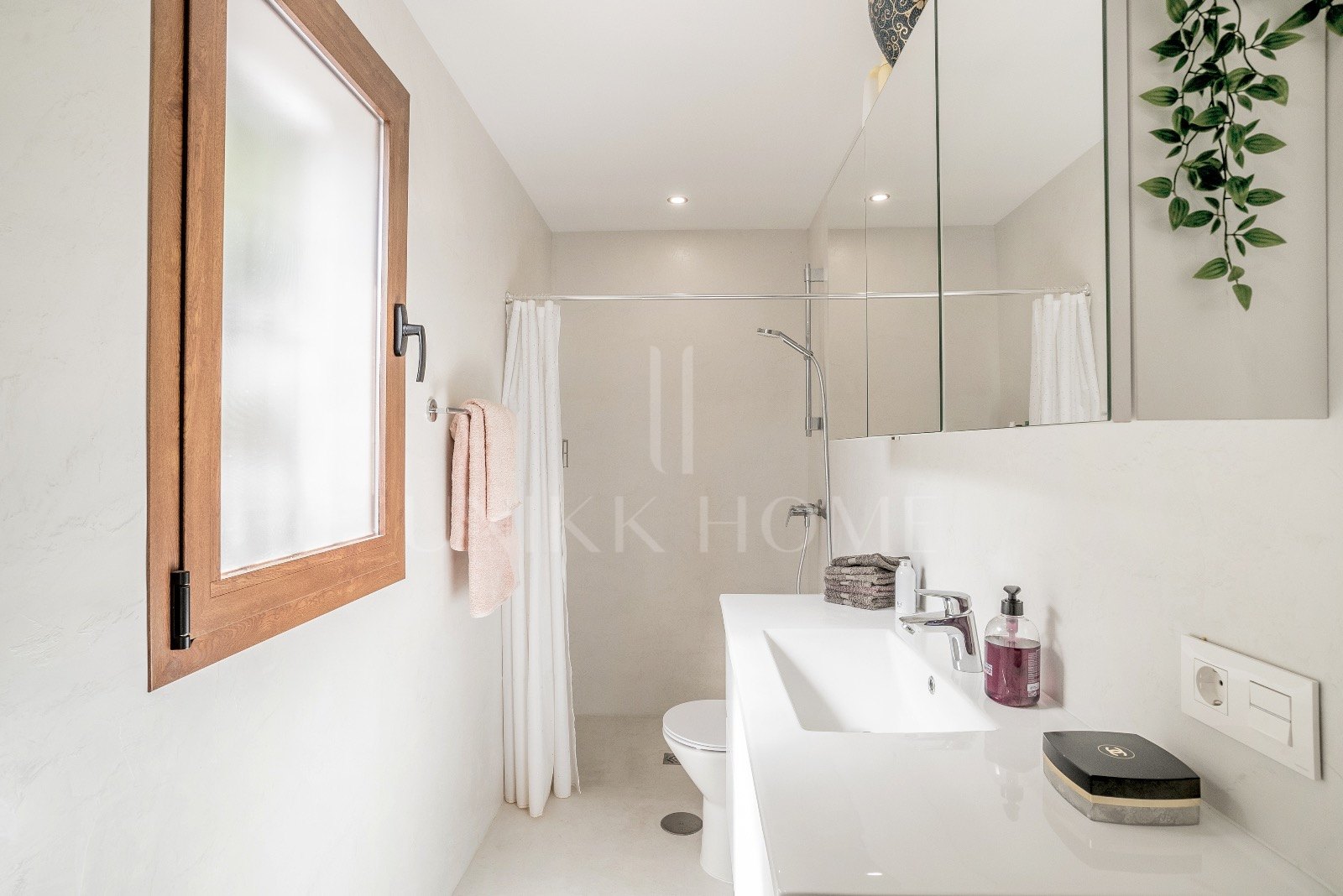 Spacious 2 Bedroom Apartment in Las Colinas - Benahavis