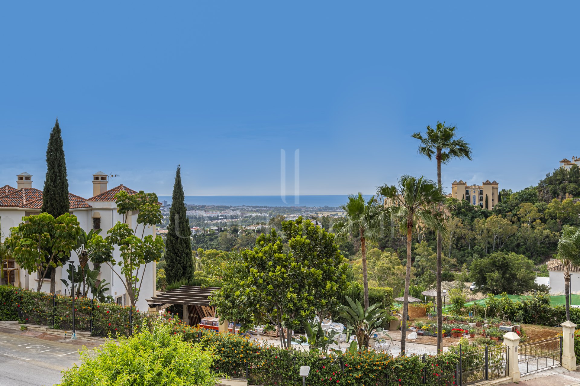 Spacious 2 Bedroom Apartment in Las Colinas - Benahavis