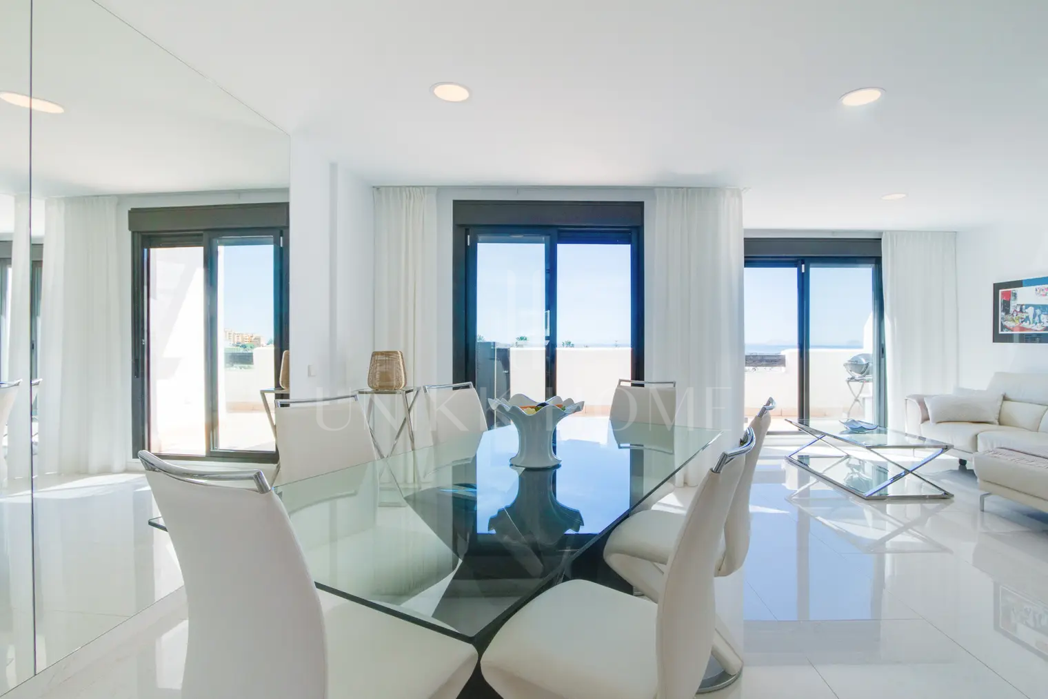 Elegante adosado 3 dormitorios en venta o alquiler vacacional – Sunset Resina Golf, Estepona