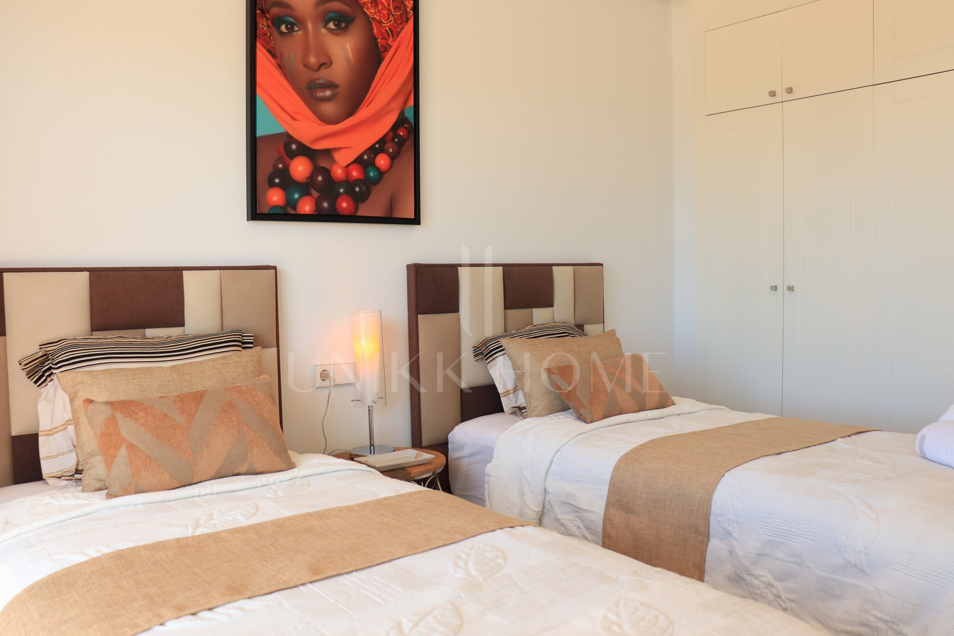 Elegante adosado 3 dormitorios en venta o alquiler vacacional – Sunset Resina Golf, Estepona