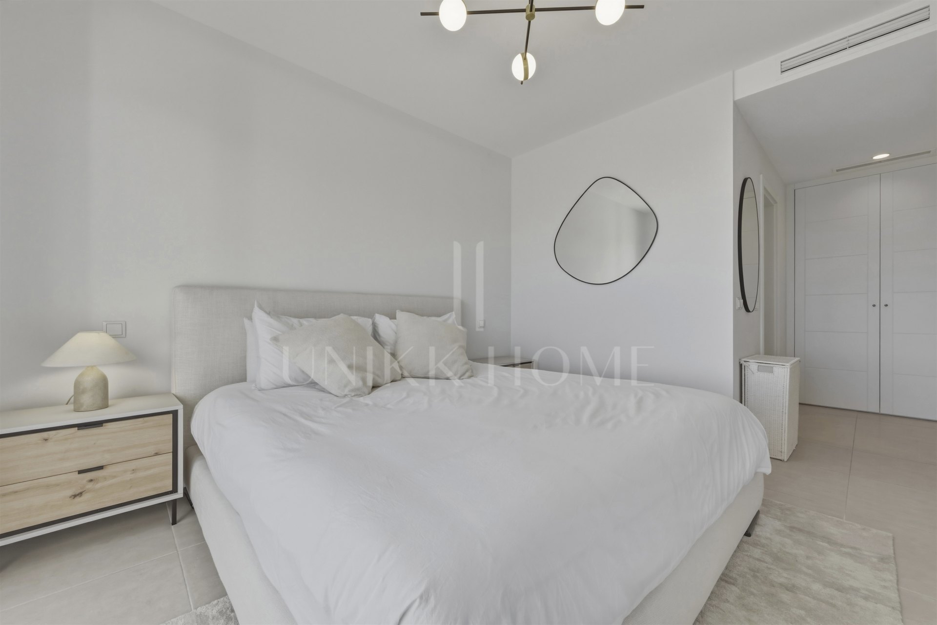 Frontline Golf Living with Panoramic Views