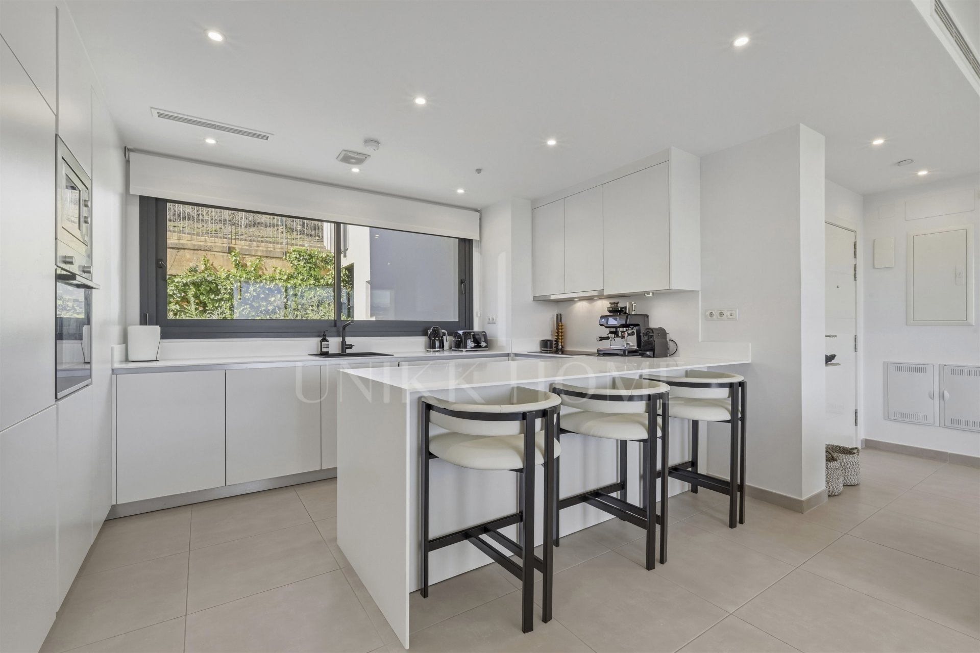 Frontline Golf Living with Panoramic Views
