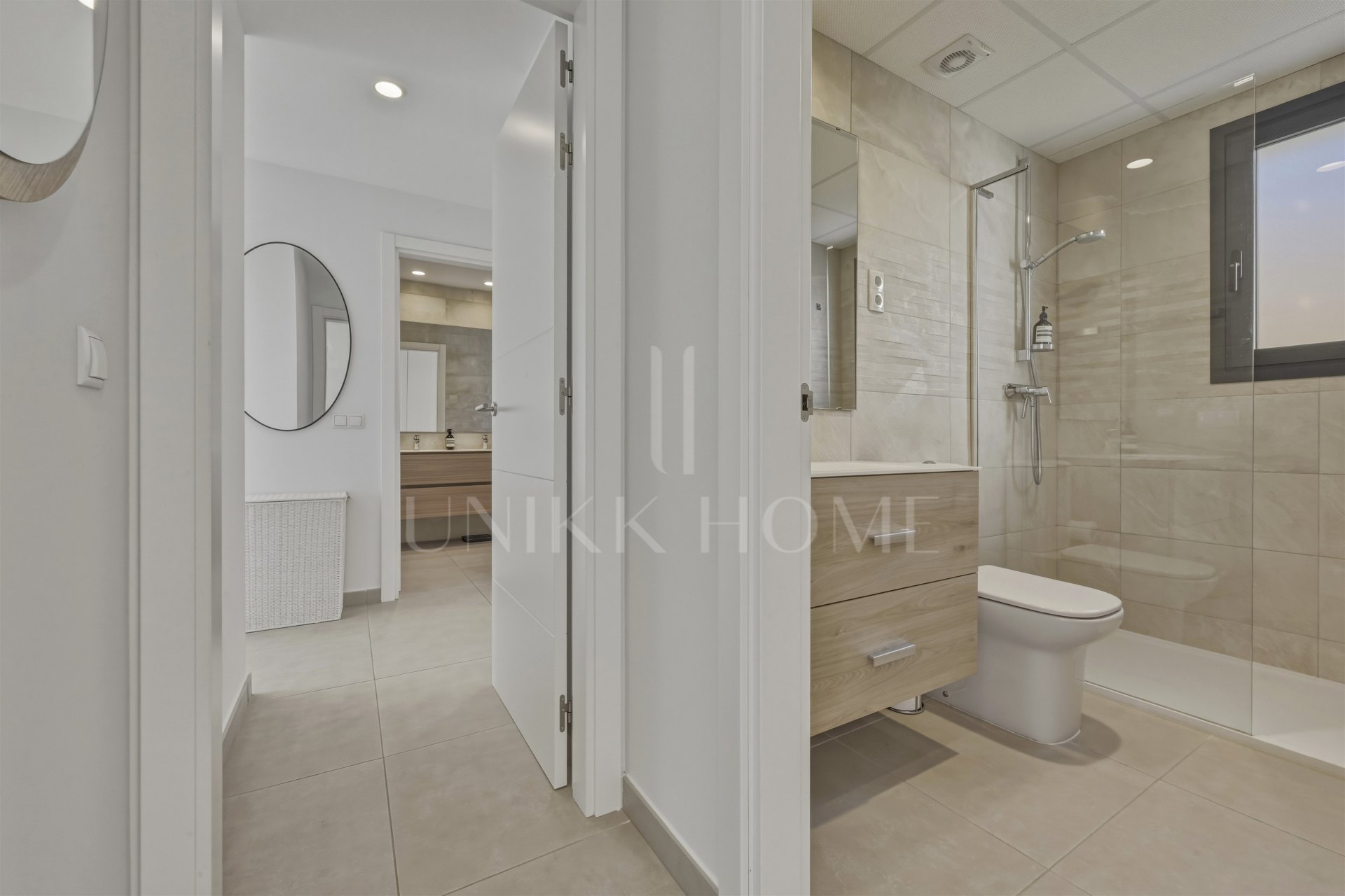 Frontline Golf Living with Panoramic Views