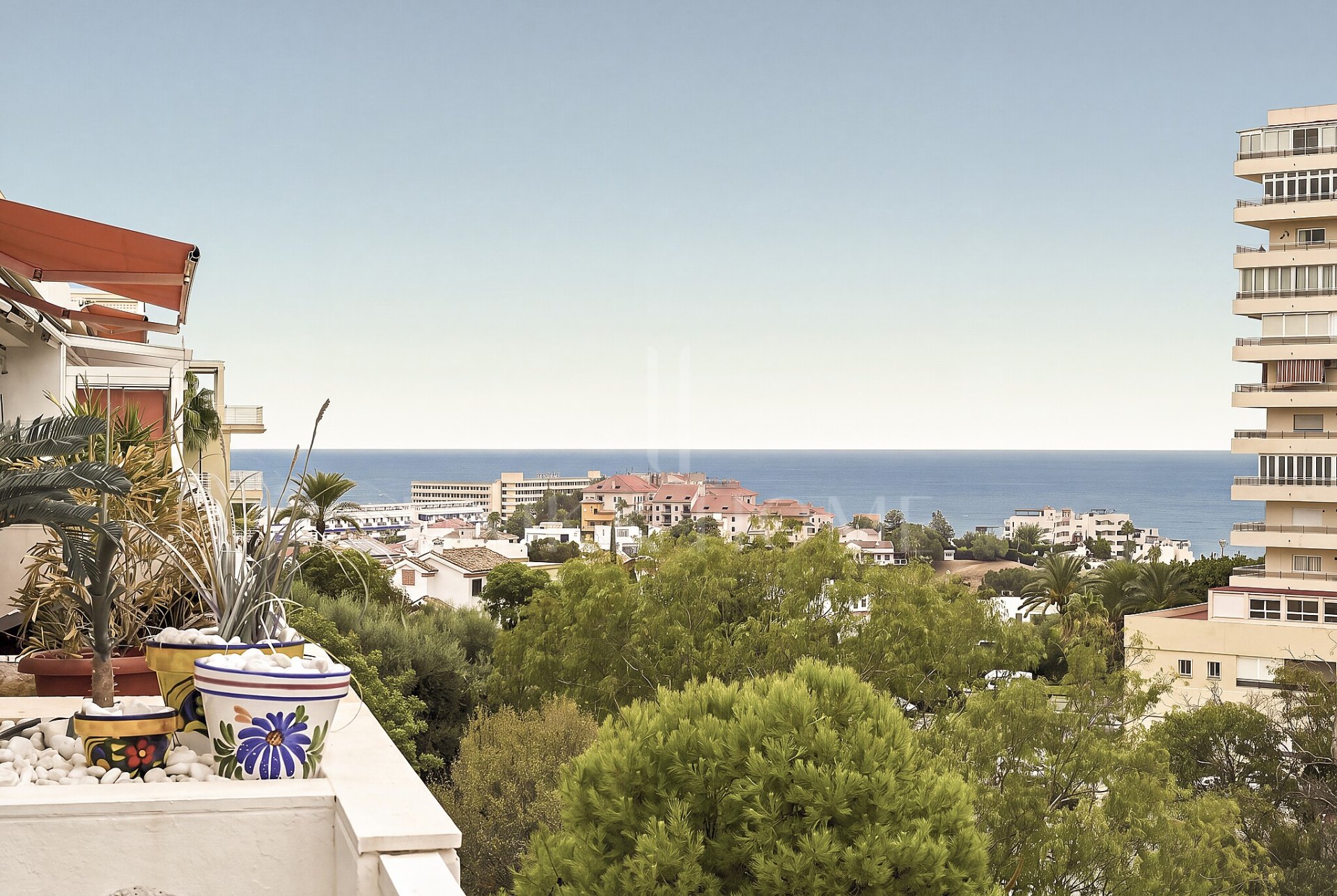 Beautiful 3-Bedroom Top Floor Apartment with Golf, Sea & Mountain Views – Golf Resort Torrequebrada