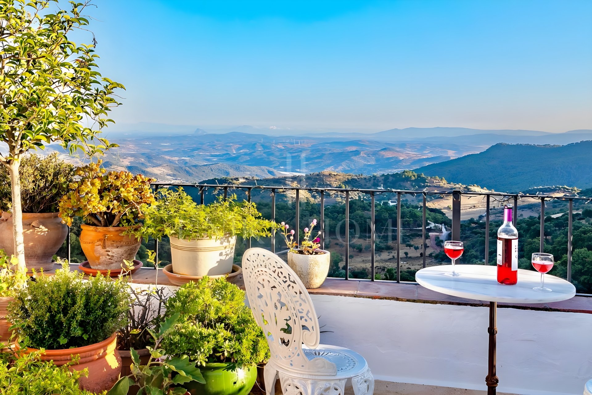 Hotel for sale in Gaucin