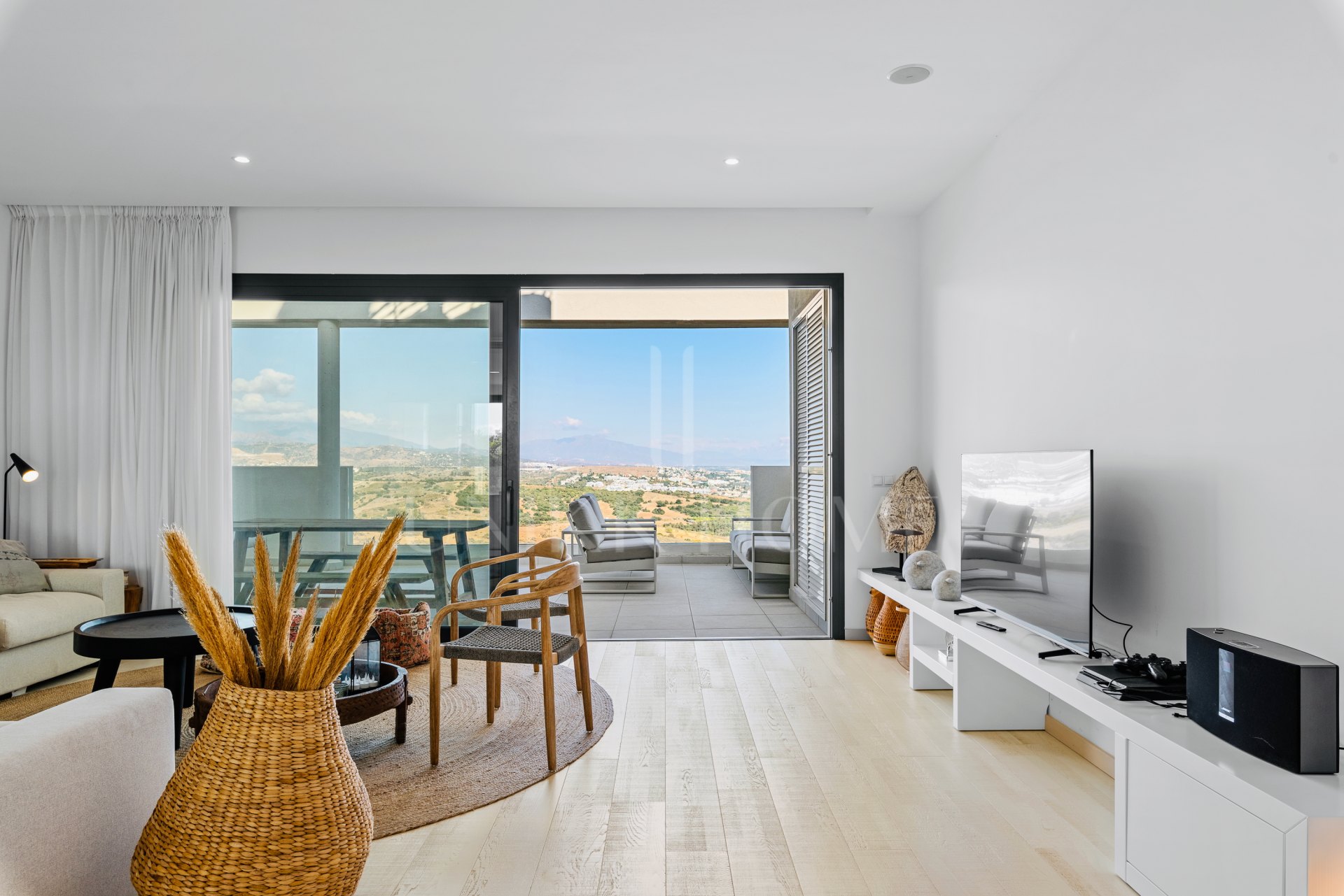 2-Bed Apartment with breathtaking views – Finca Cortesin, Costa del Sol