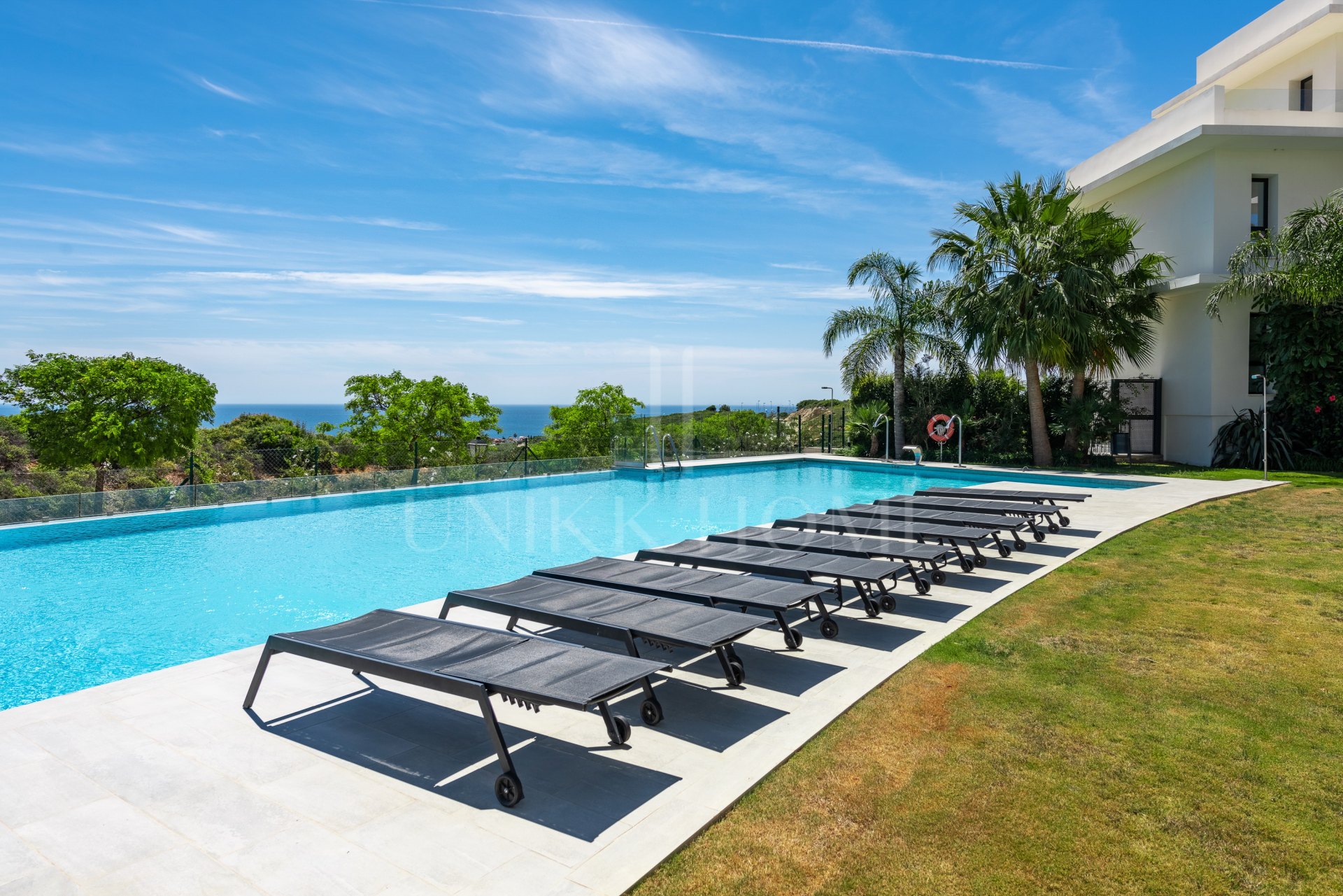 2-Bed Apartment with breathtaking views – Finca Cortesin, Costa del Sol