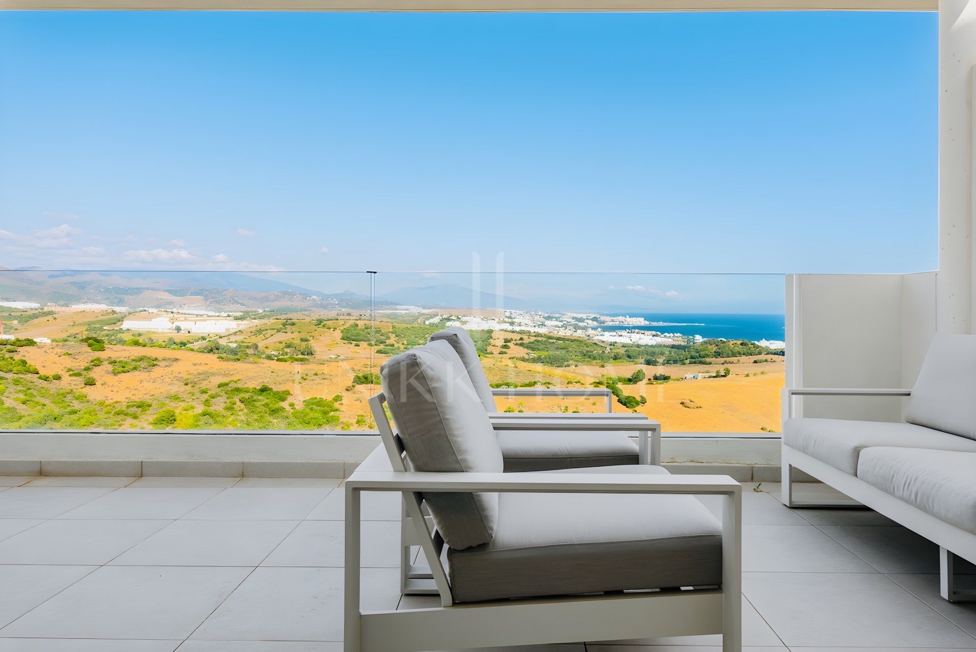 2-Bed Apartment with breathtaking views – Finca Cortesin, Costa del Sol
