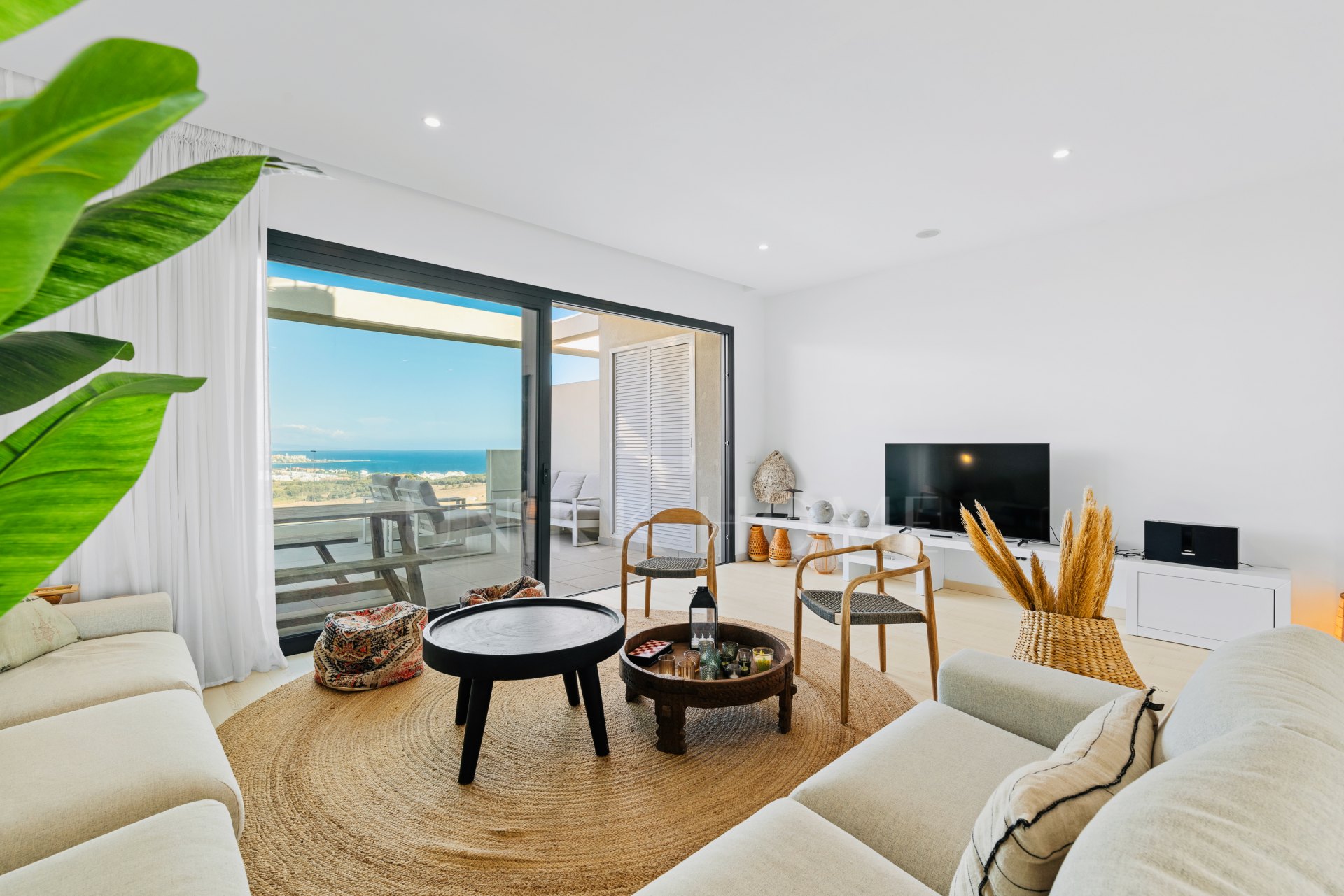 2-Bed Apartment with breathtaking views – Finca Cortesin, Costa del Sol