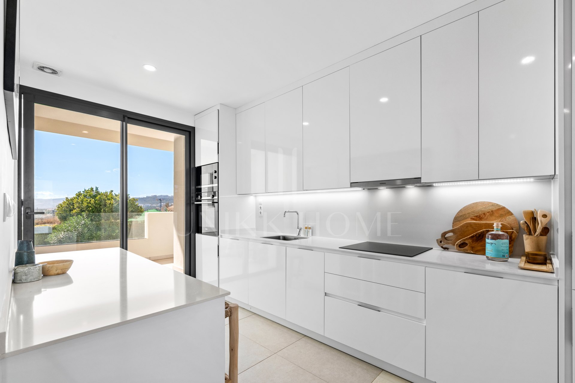 2-Bed Apartment with breathtaking views – Finca Cortesin, Costa del Sol