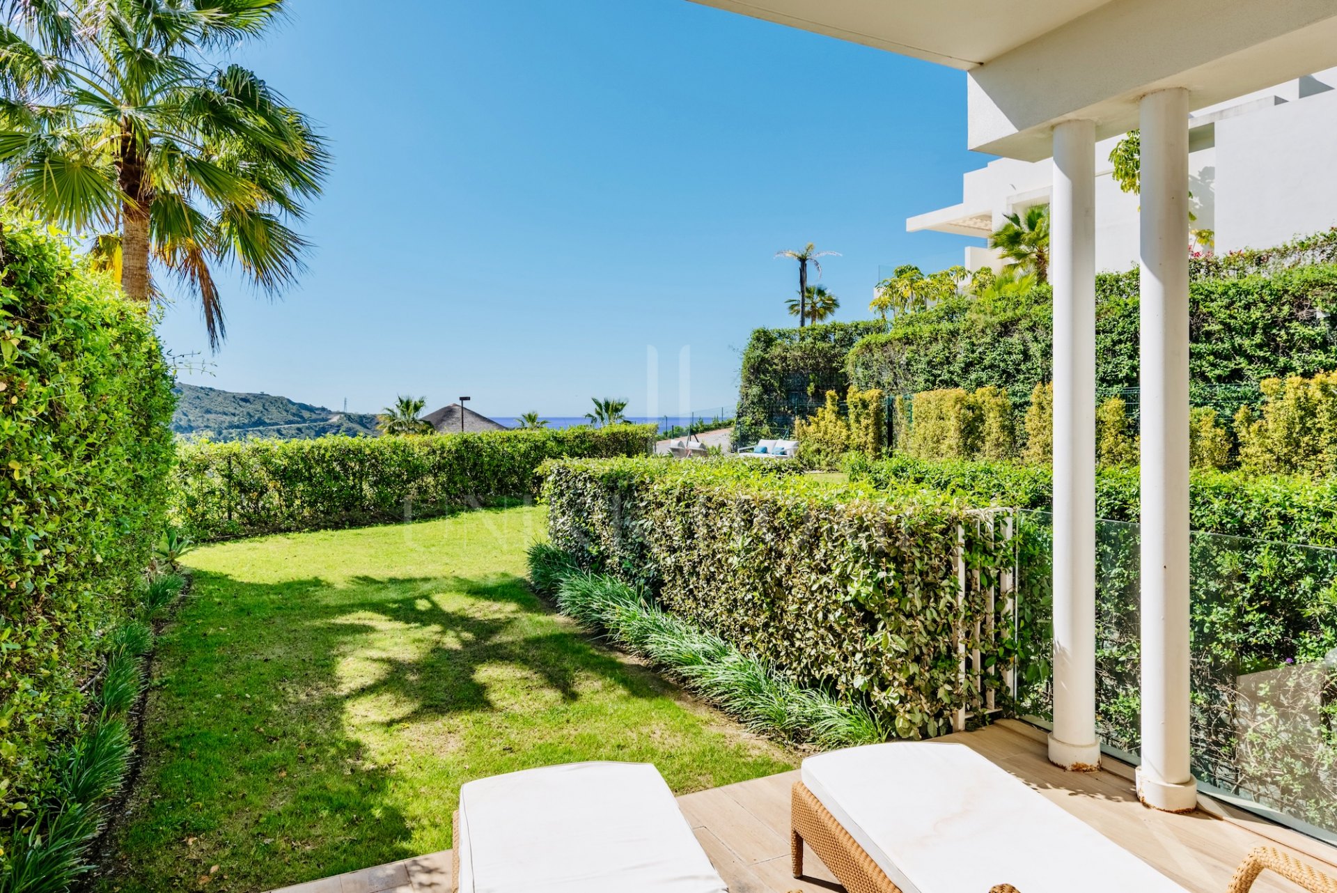 Exceptional 3-Bed Duplex with Private Garden and Panoramic Views