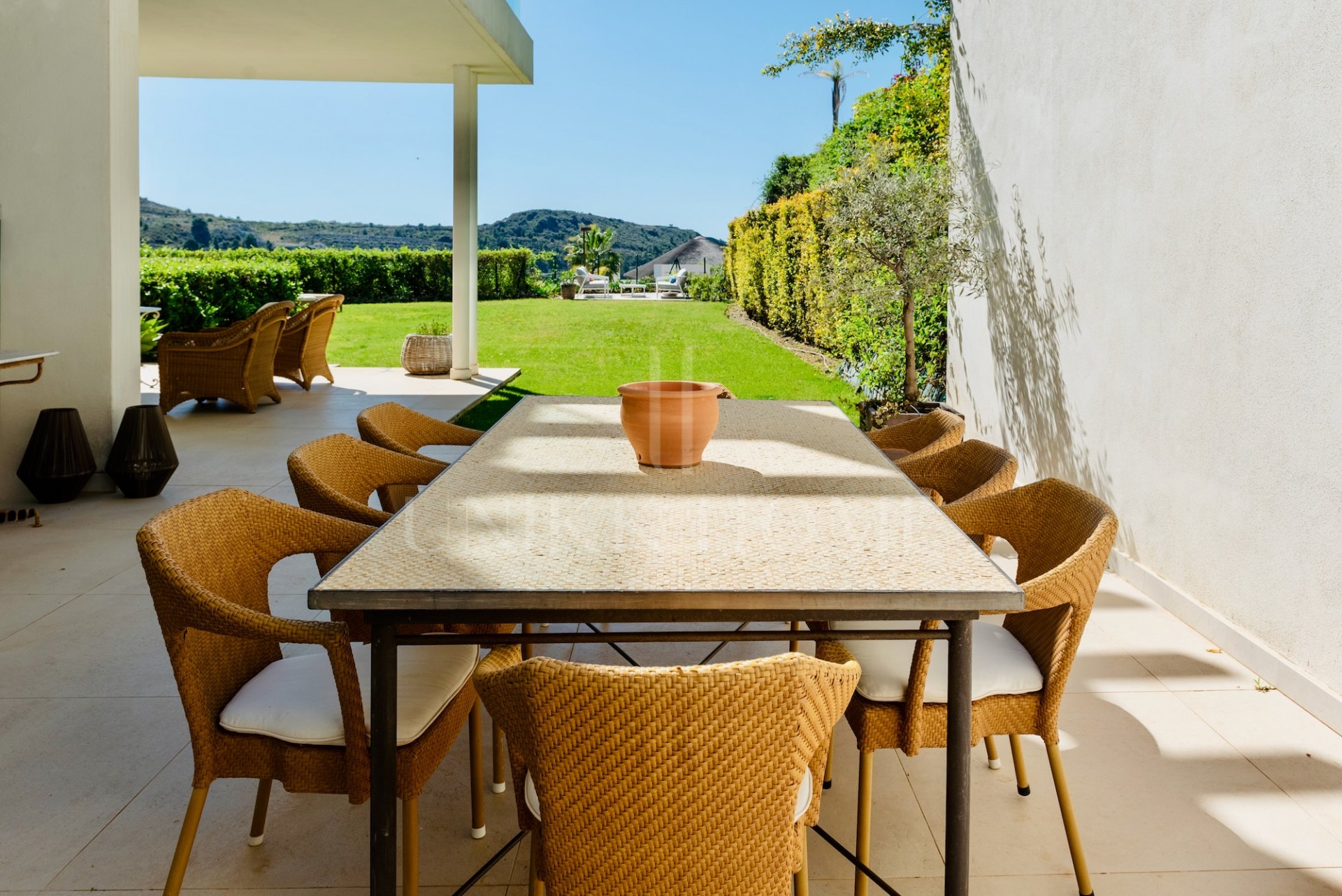 Exceptional 3-Bed Duplex with Private Garden and Panoramic Views