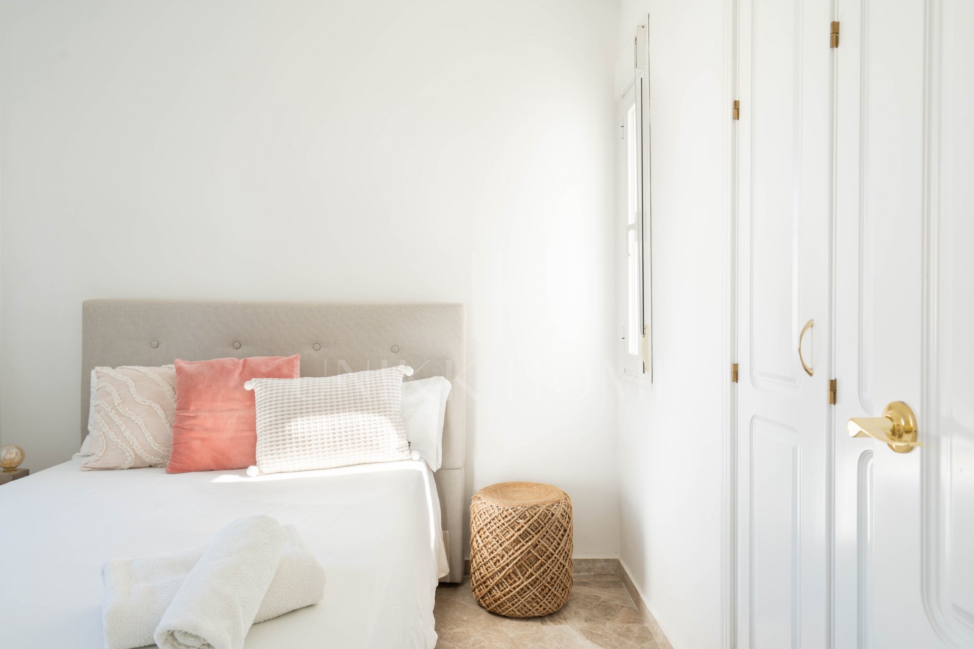 Duplex Penthouse in Los Naranjos de Marbella – Prime Location Near Puerto Banús