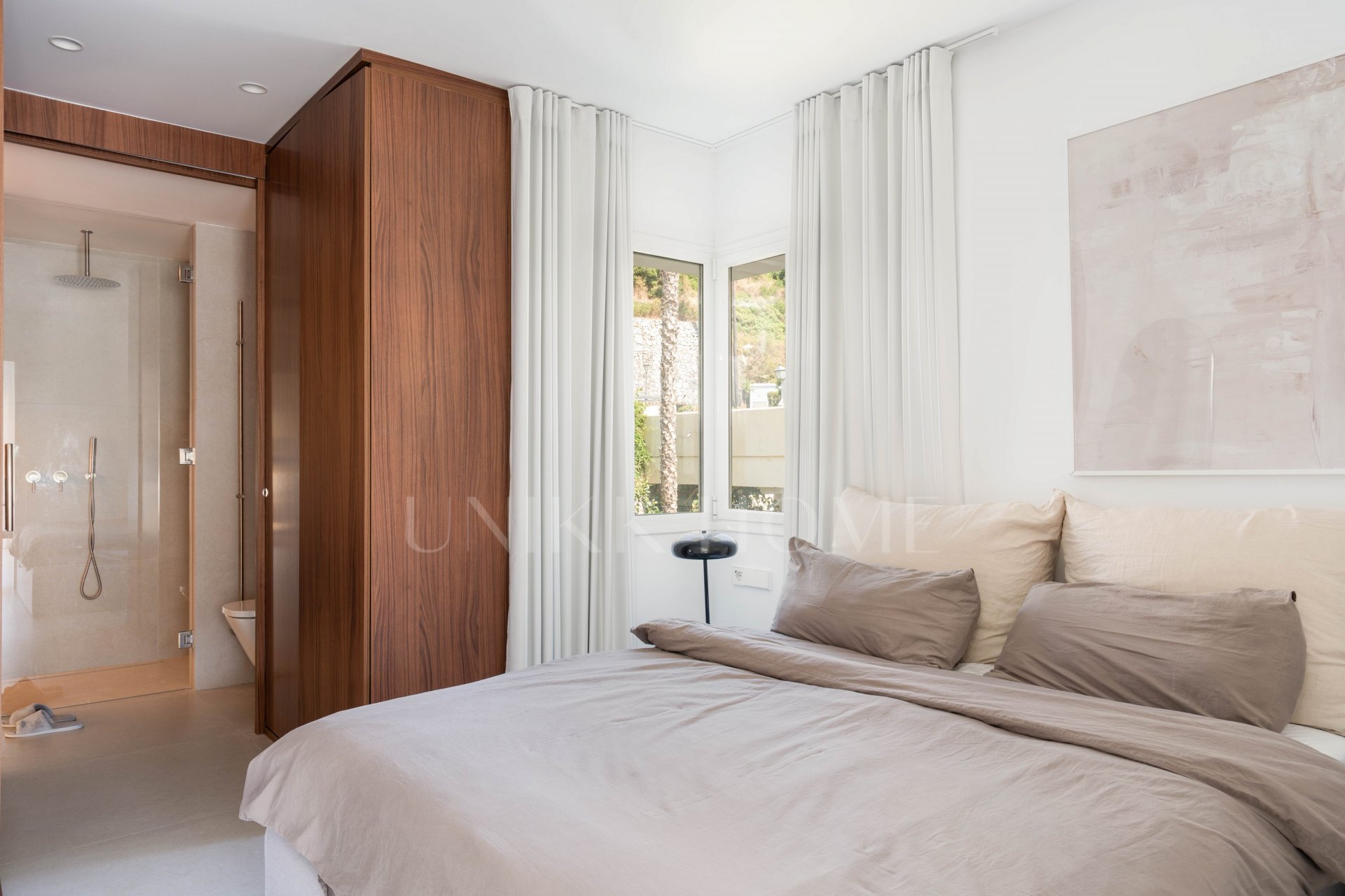 Exclusivo apartamento de 2 dormitorios con vistas panorámicas en Los Arcos (La Quinta), Benahavís