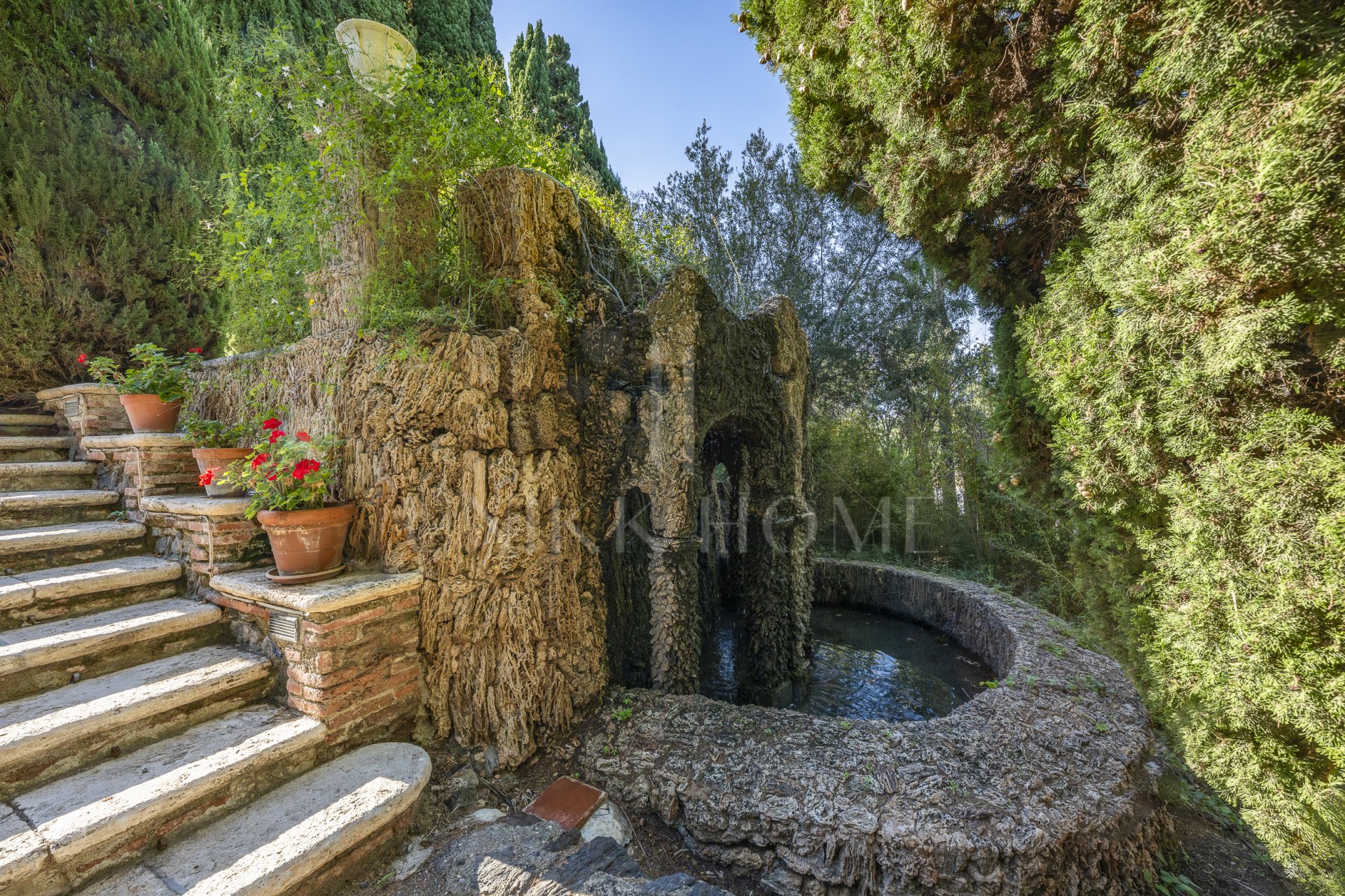 19th-Century Manor House with Approved Hotel Project on Granada's Costa Tropical