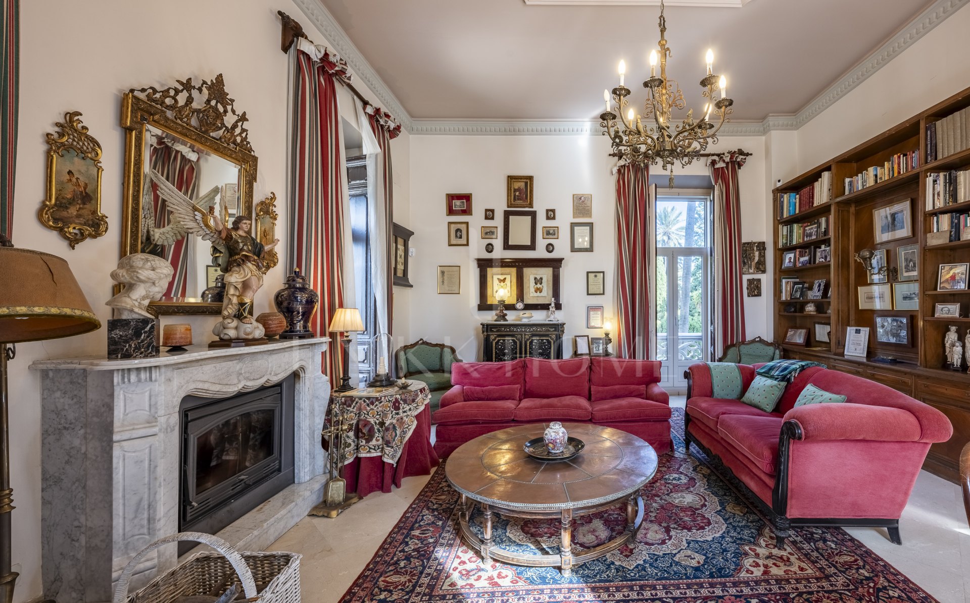 19th-Century Manor House with Approved Hotel Project on Granada's Costa Tropical