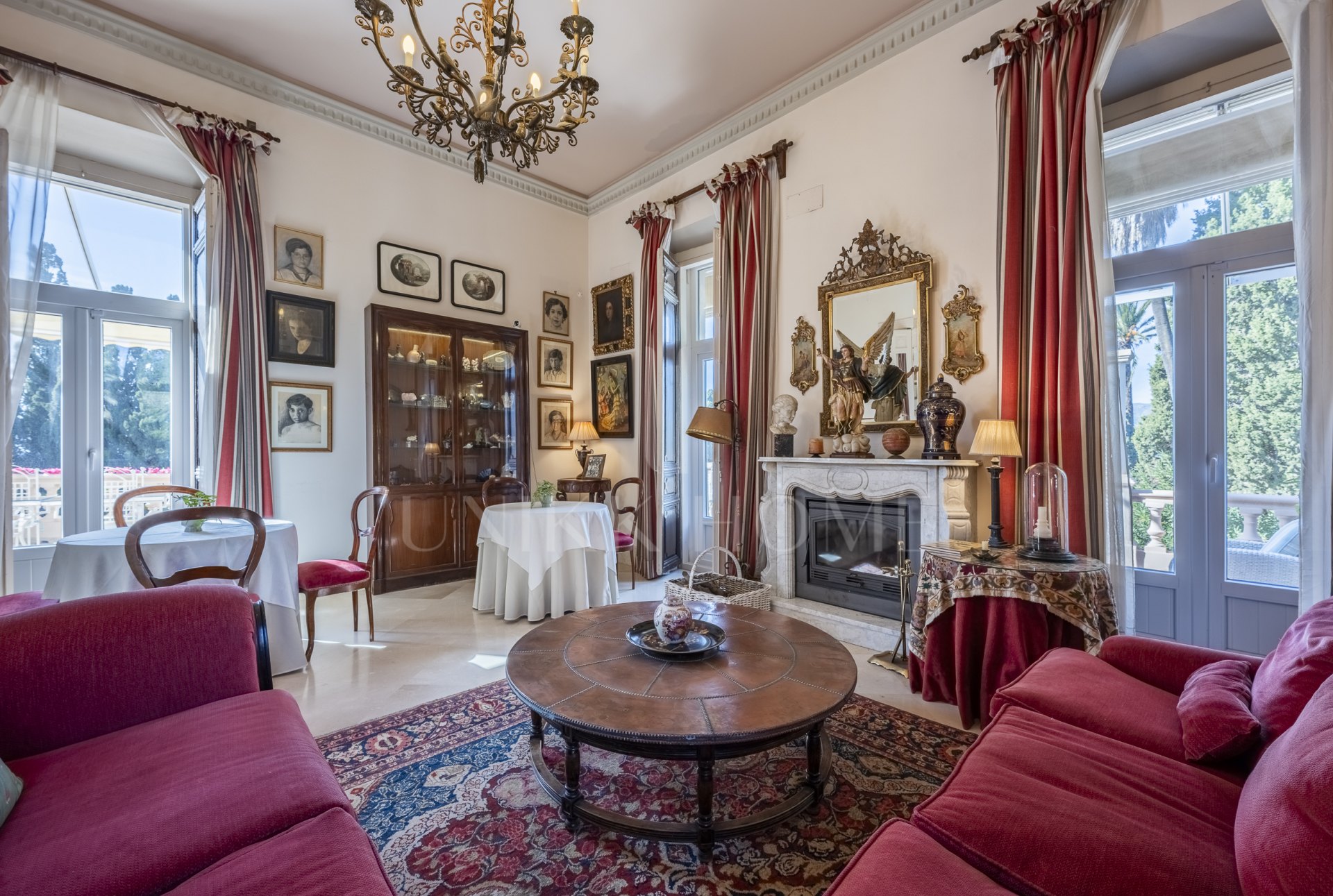 19th-Century Manor House with Approved Hotel Project on Granada's Costa Tropical