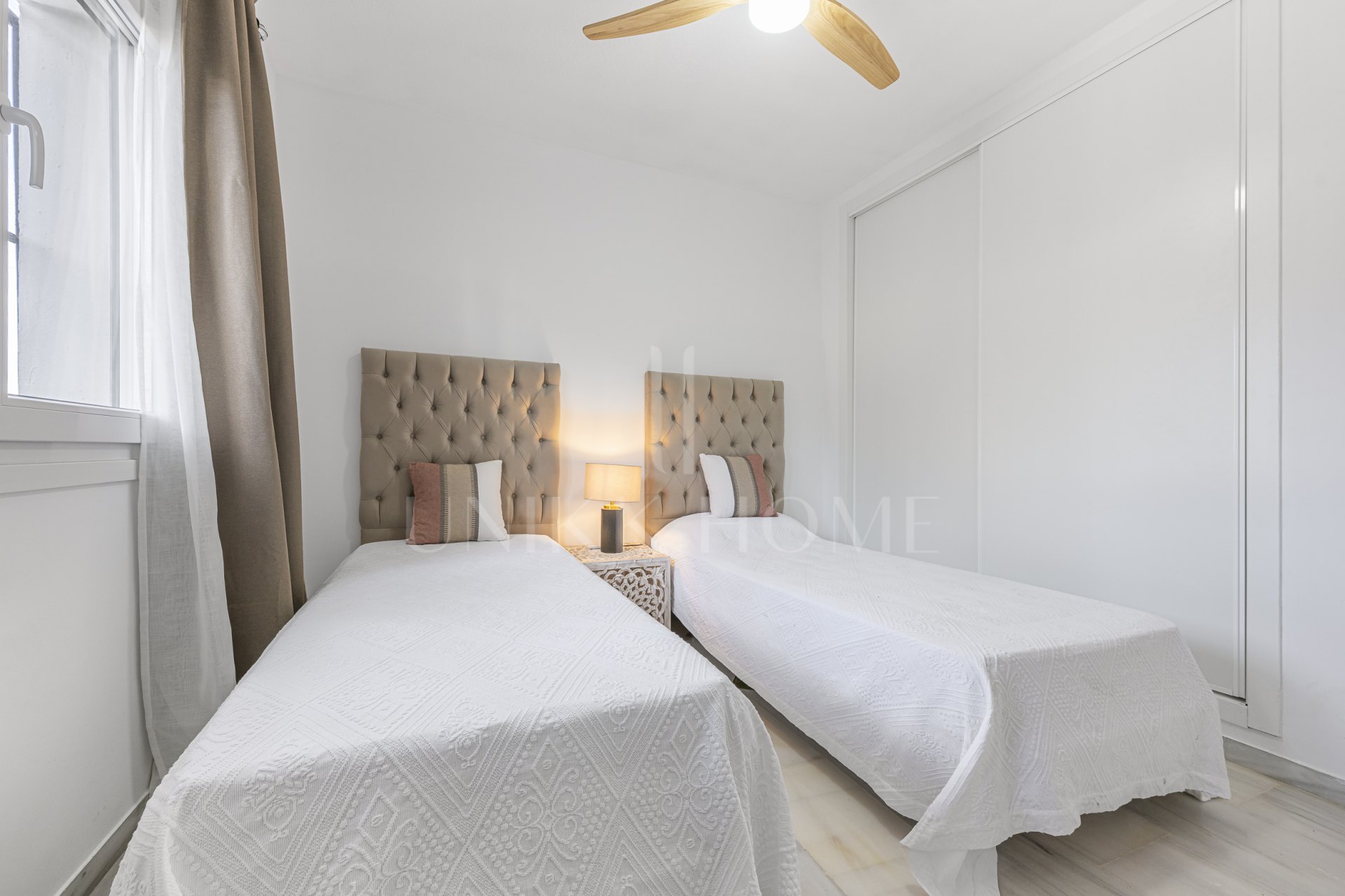 Apartamento moderno con espectaculares vistas al mar en Sitio de Calahonda, Mijas