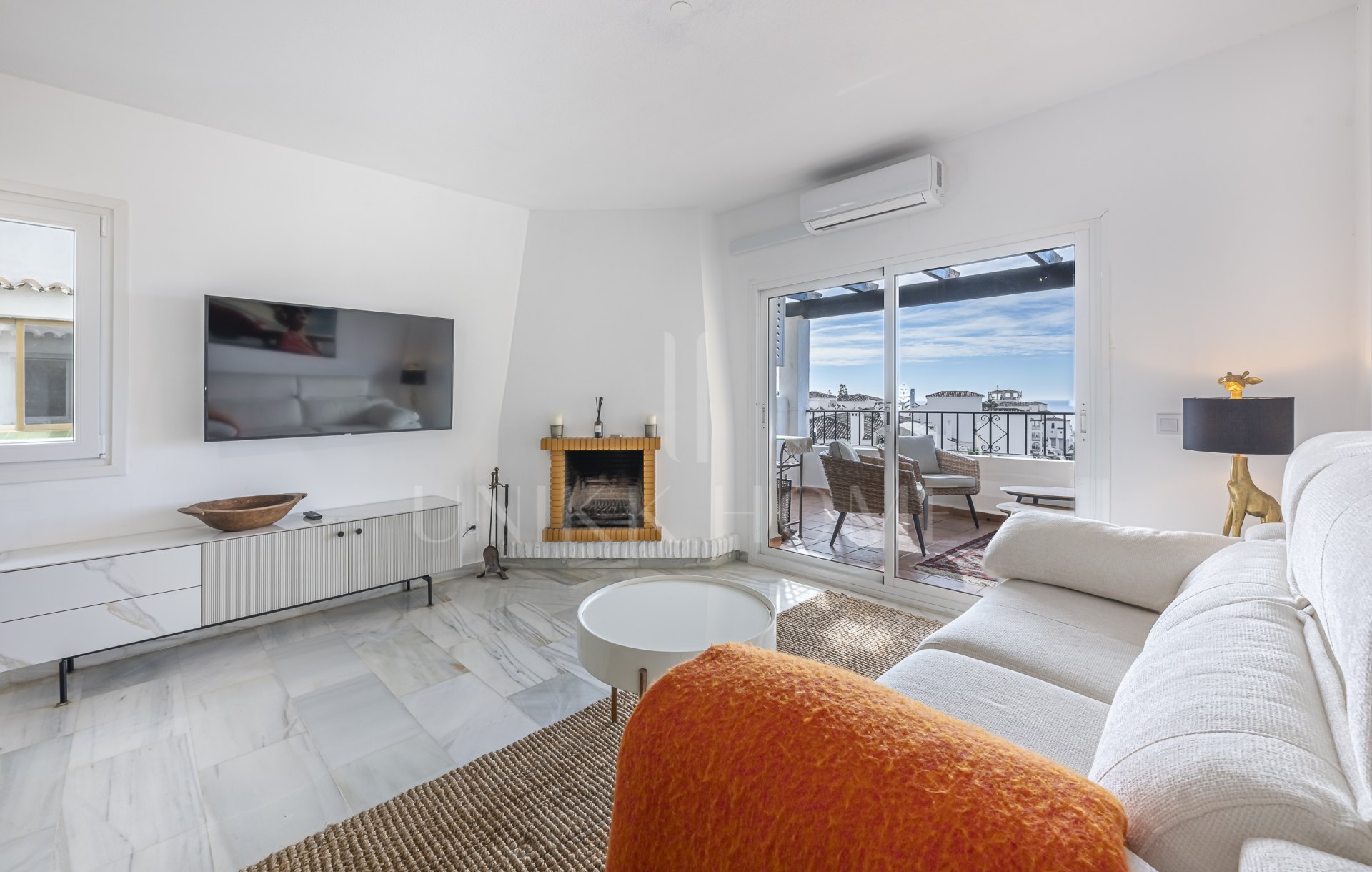 Apartamento moderno con espectaculares vistas al mar en Sitio de Calahonda, Mijas