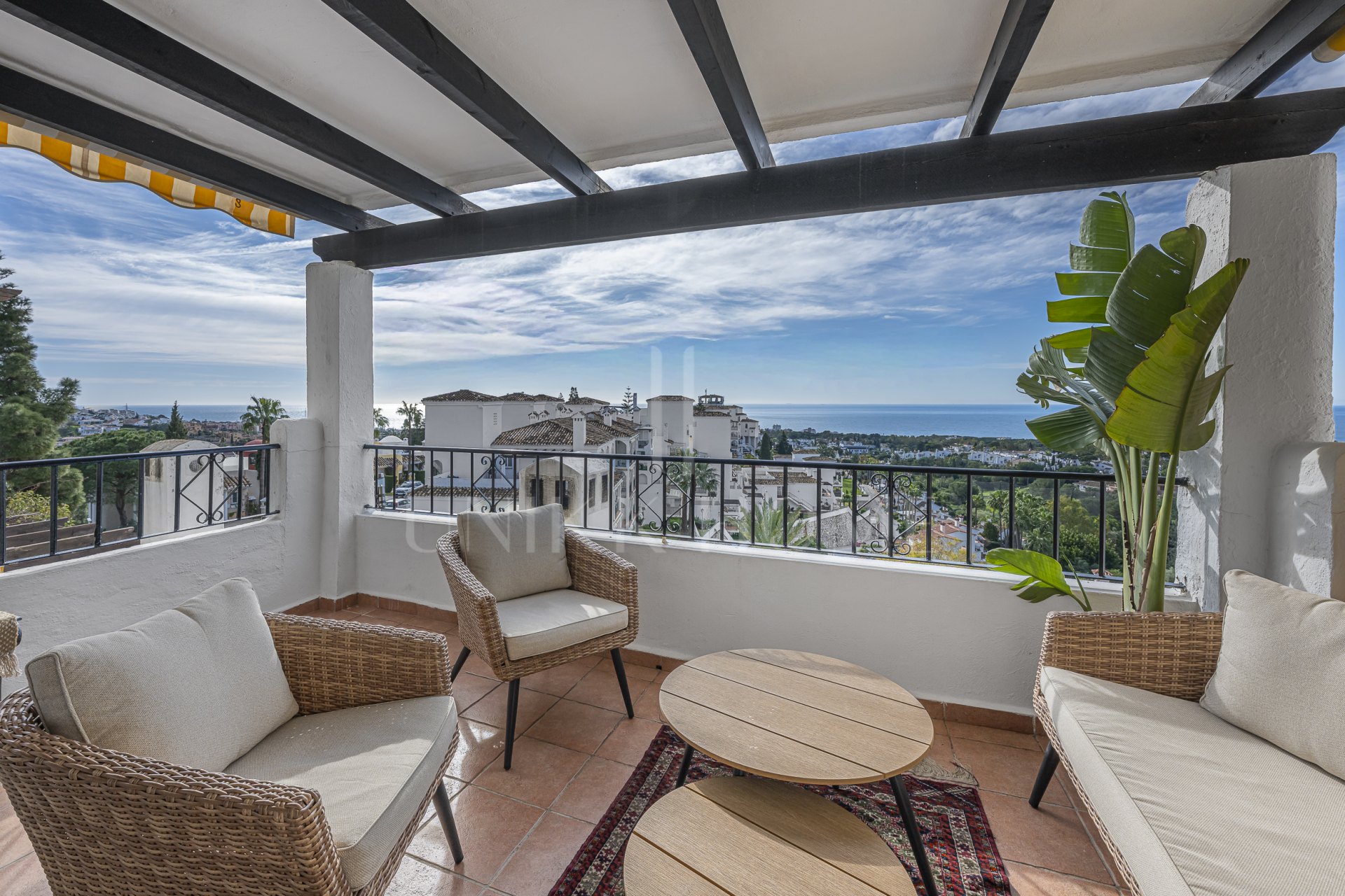 Apartamento moderno con espectaculares vistas al mar en Sitio de Calahonda, Mijas