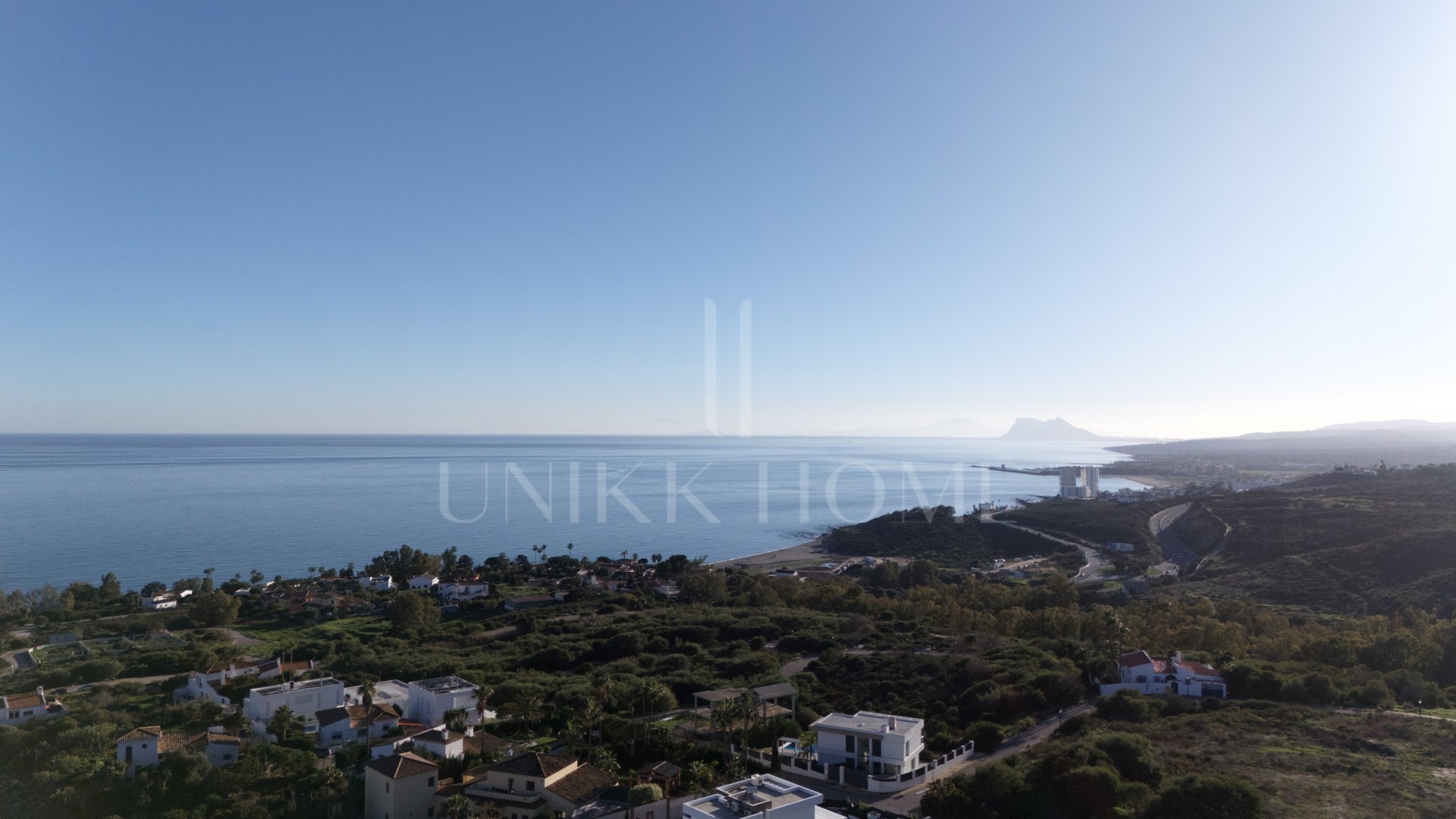Detached Villa with Panoramic Views and Enormous Potential