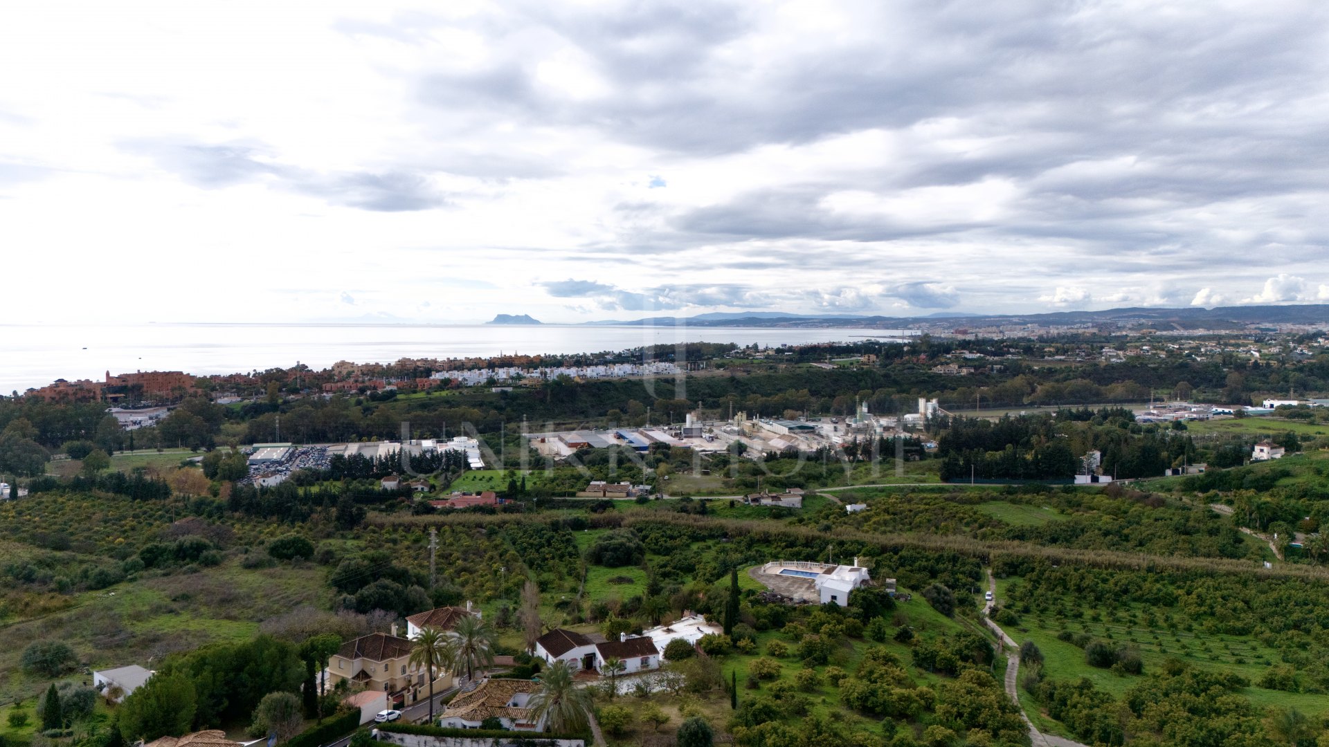 Plot for sale in Estepona