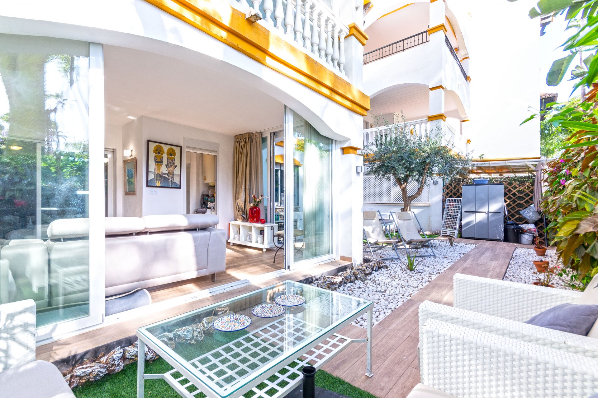 Venta y Alquiler apartamento planta baja con Jardín privado, Dama de Noche