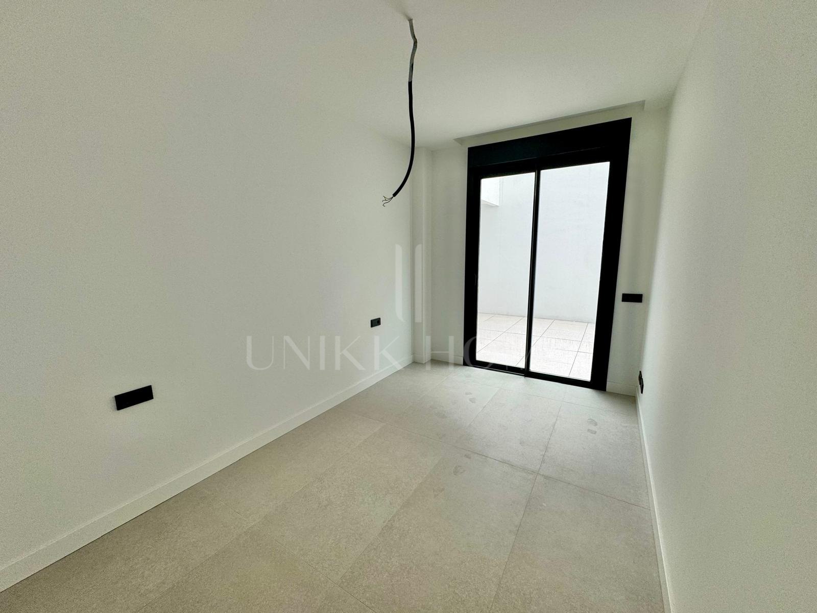 Apartamento de lujo de nueva construcción con vistas panorámicas al mar en Altos de Los Monteros – Marbella Este