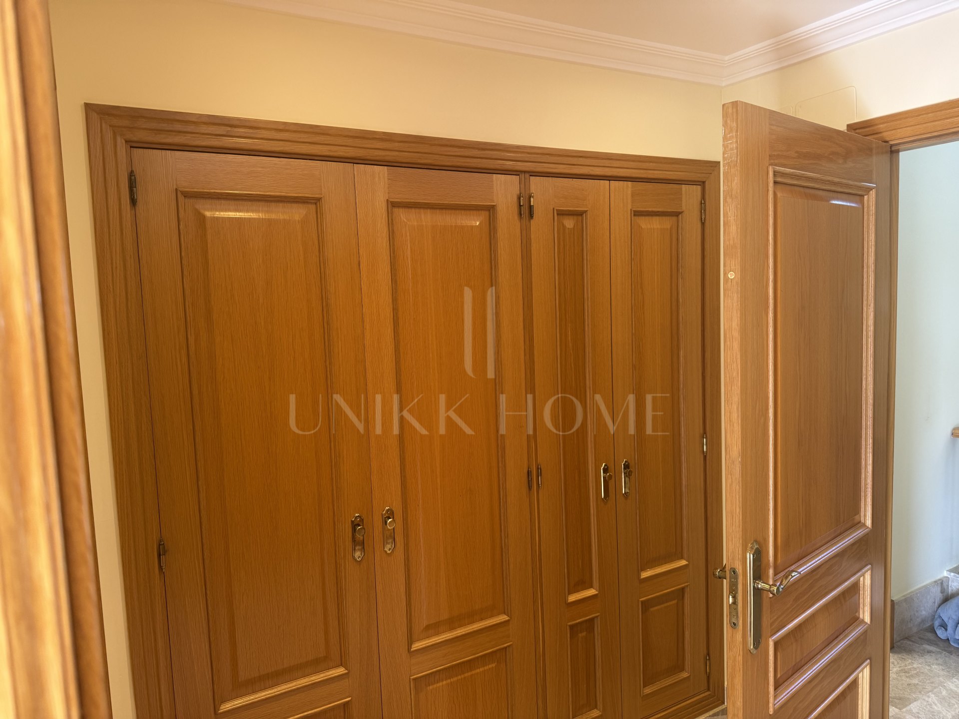 Townhouse with private garden in Santa Clara Golf