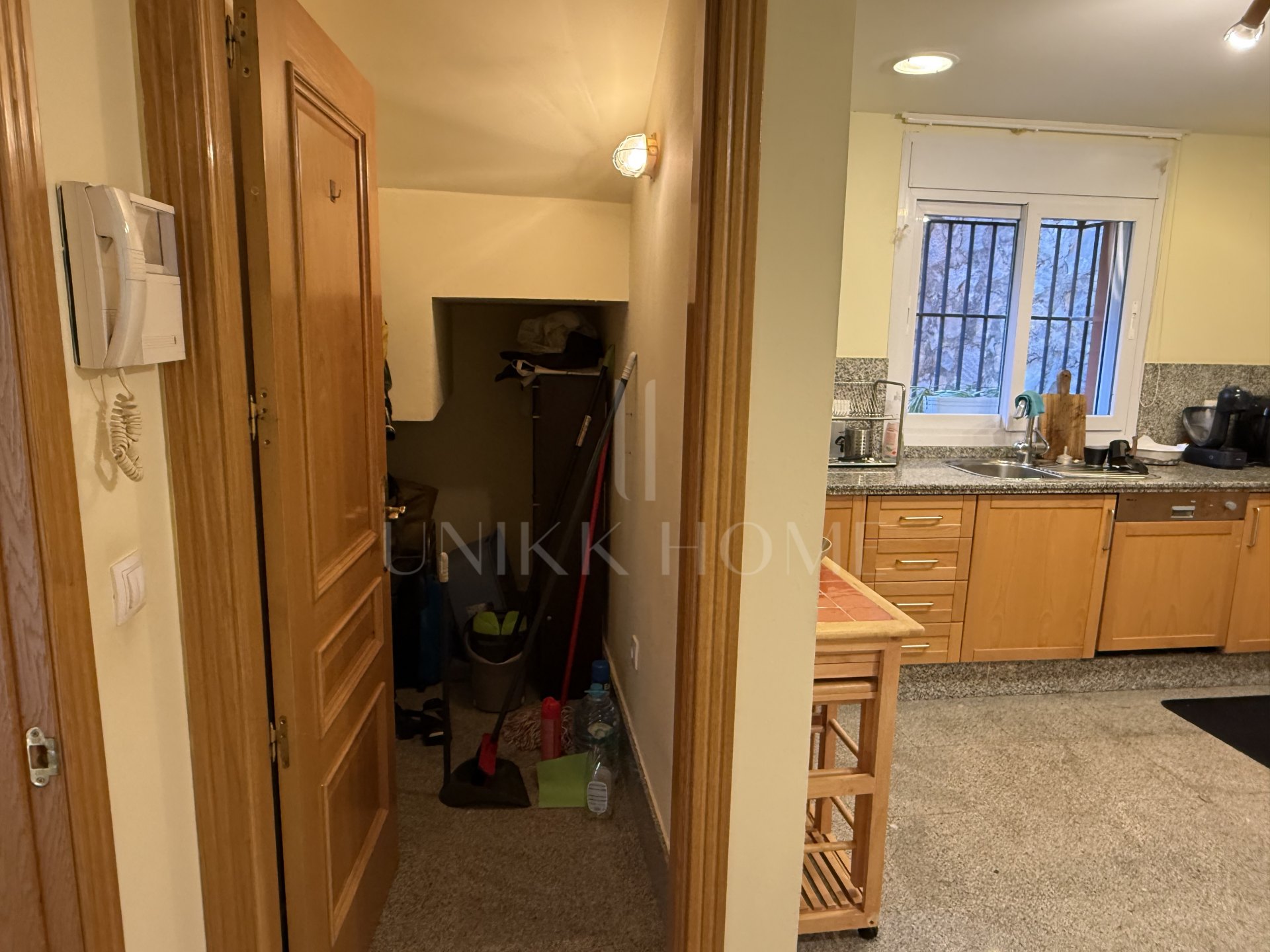 Townhouse with private garden in Santa Clara Golf